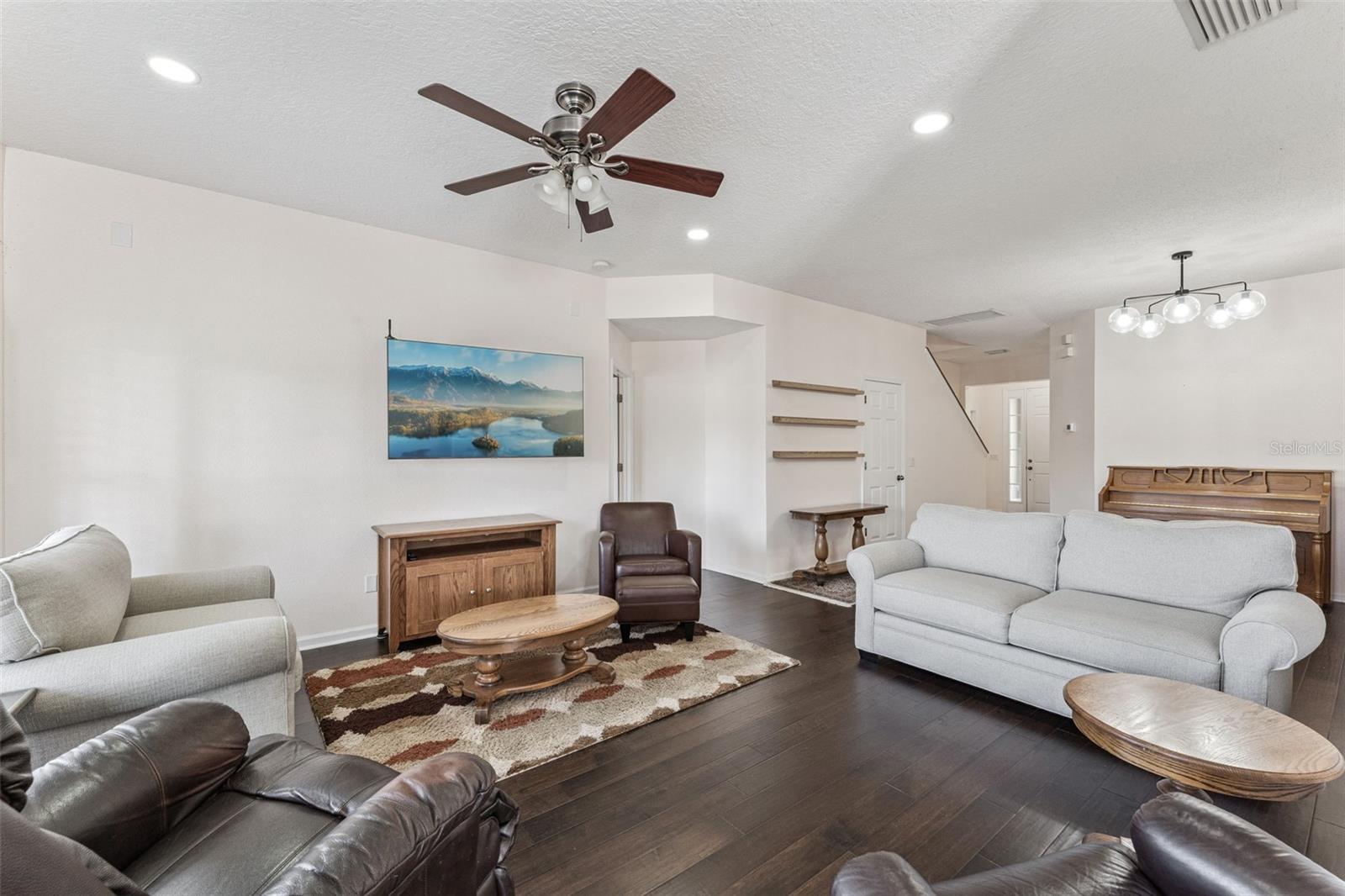 Image 7 of 49 For 10617 Willow Ridge Loop