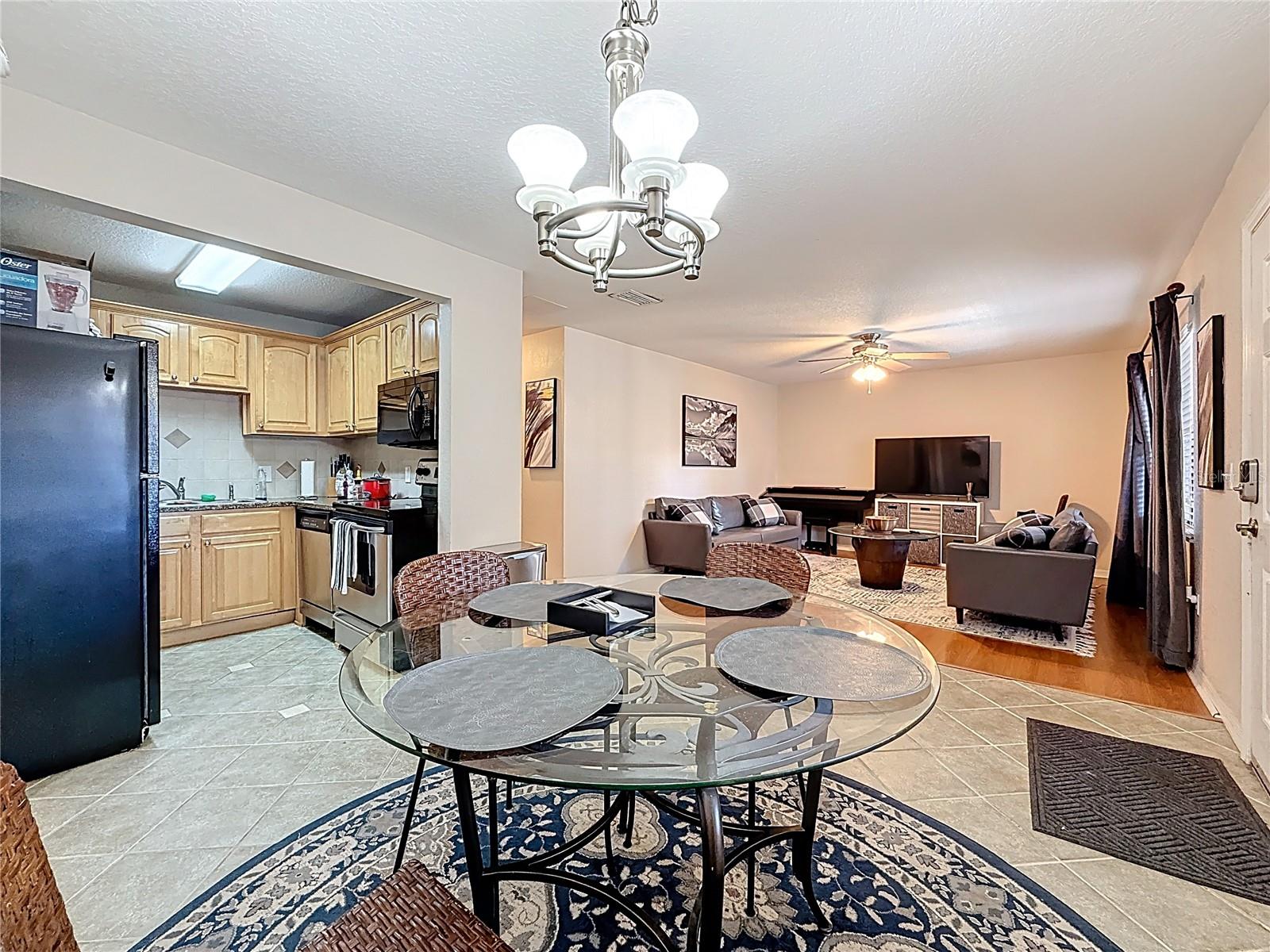 Image 2 of 50 For 6150 Gulfport Boulevard S 304