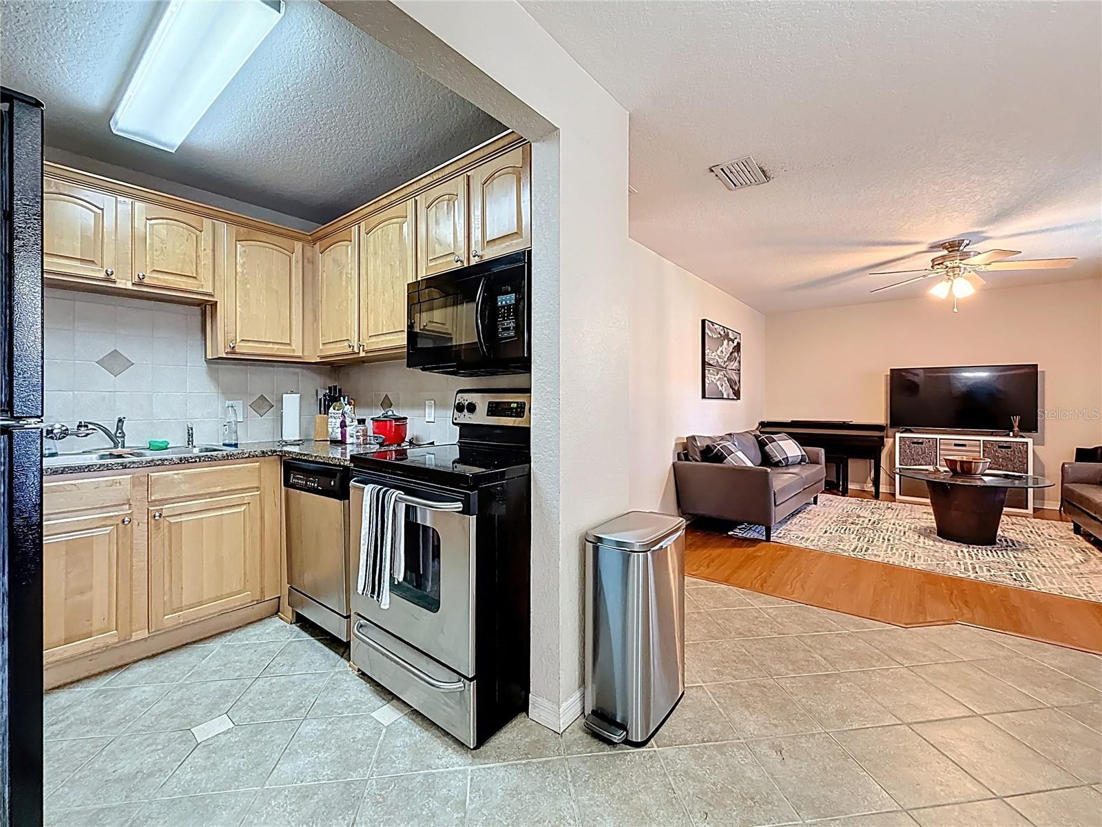 Image 26 of 50 For 6150 Gulfport Boulevard S 304