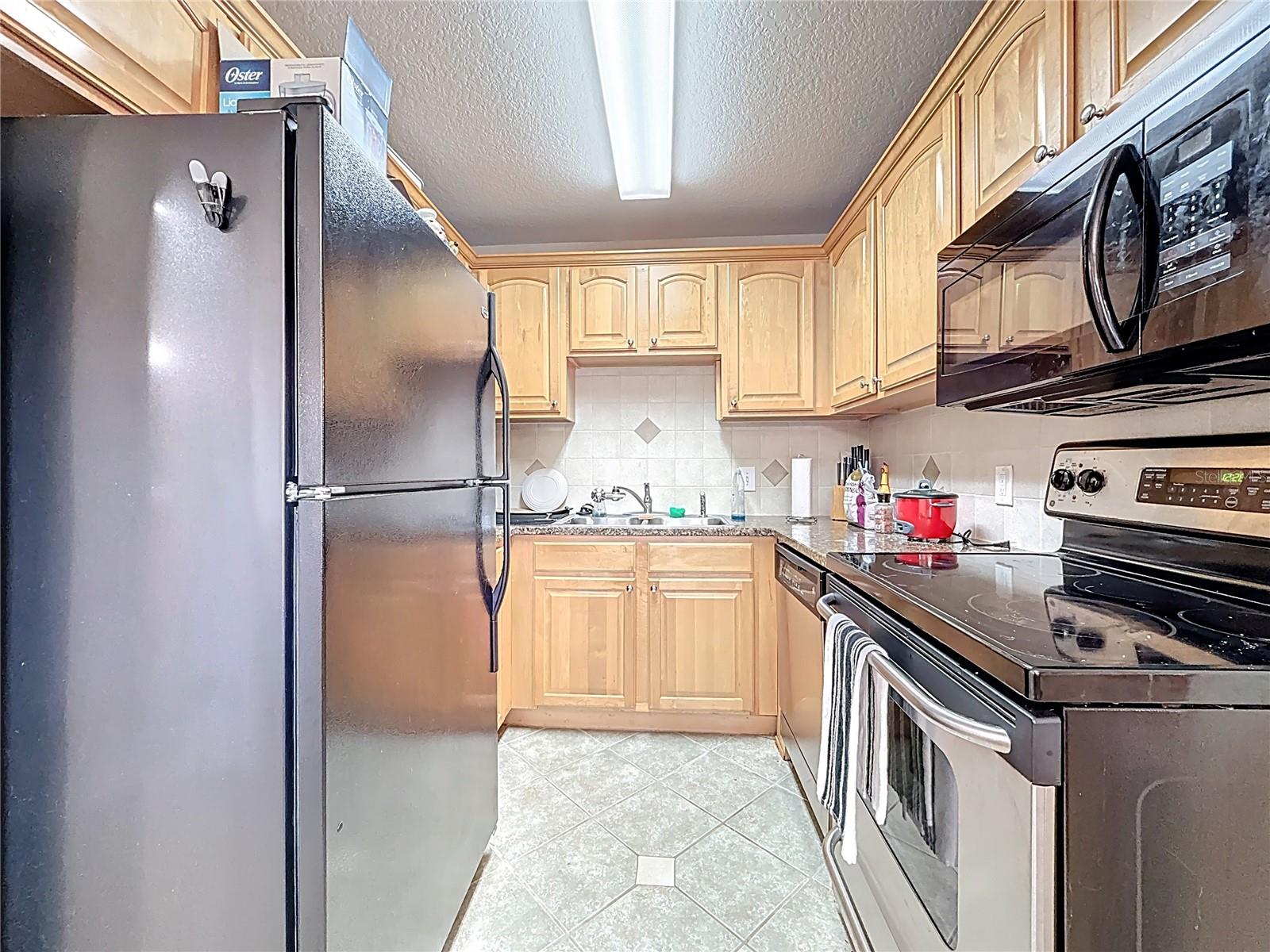 Image 4 of 50 For 6150 Gulfport Boulevard S 304