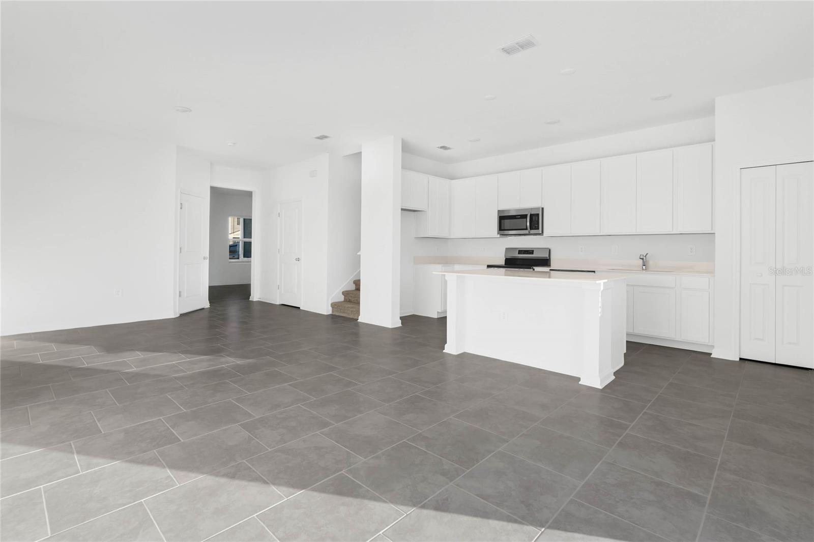 Image 8 of 23 For 2788 Pierr Street