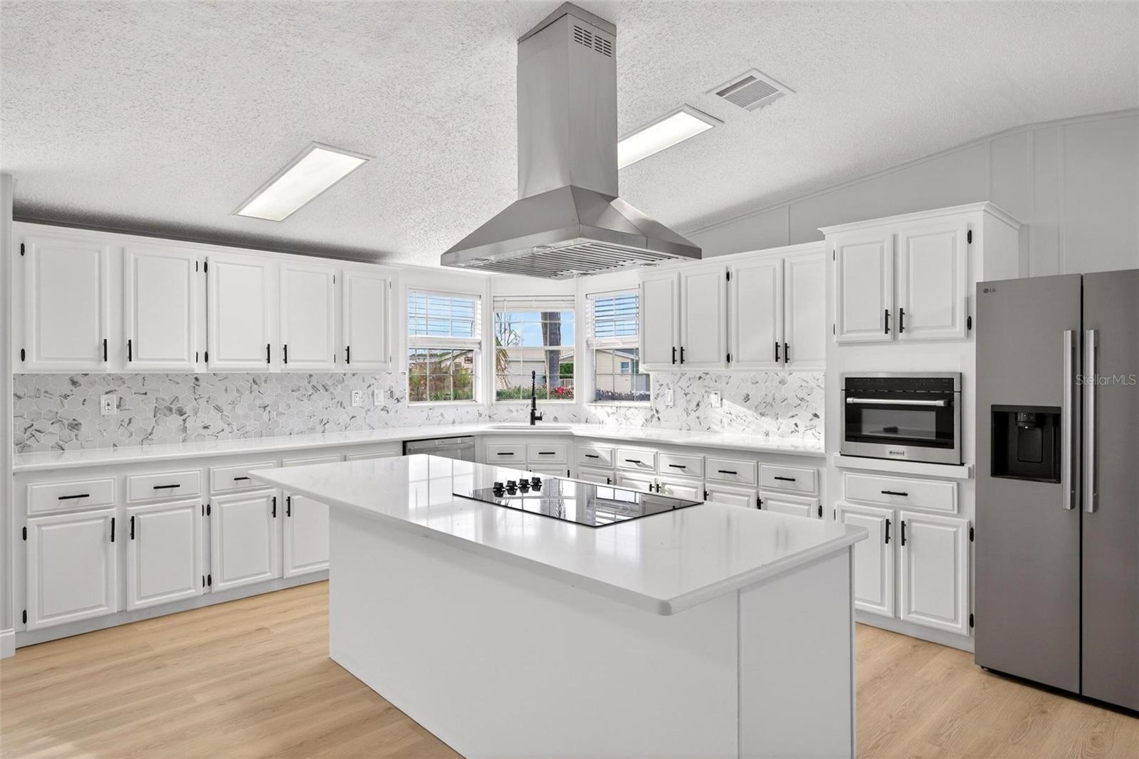 Image 16 of 43 For 3009 Manatee Road