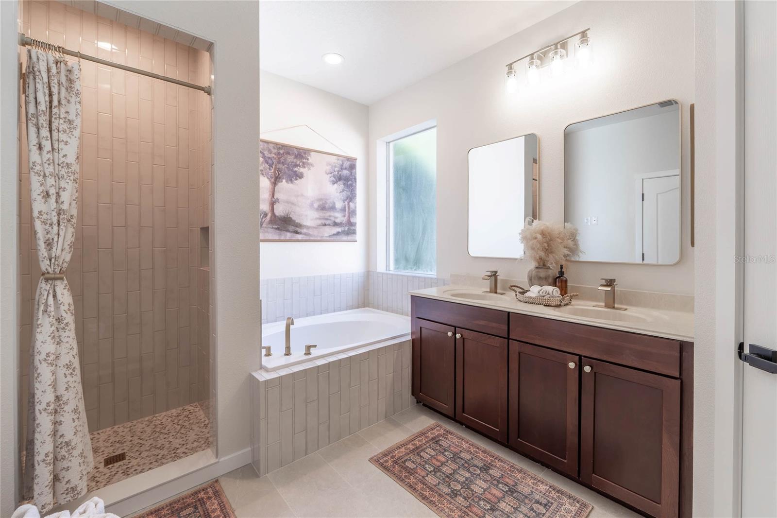 Image 17 of 36 For 184 Birchmont Drive