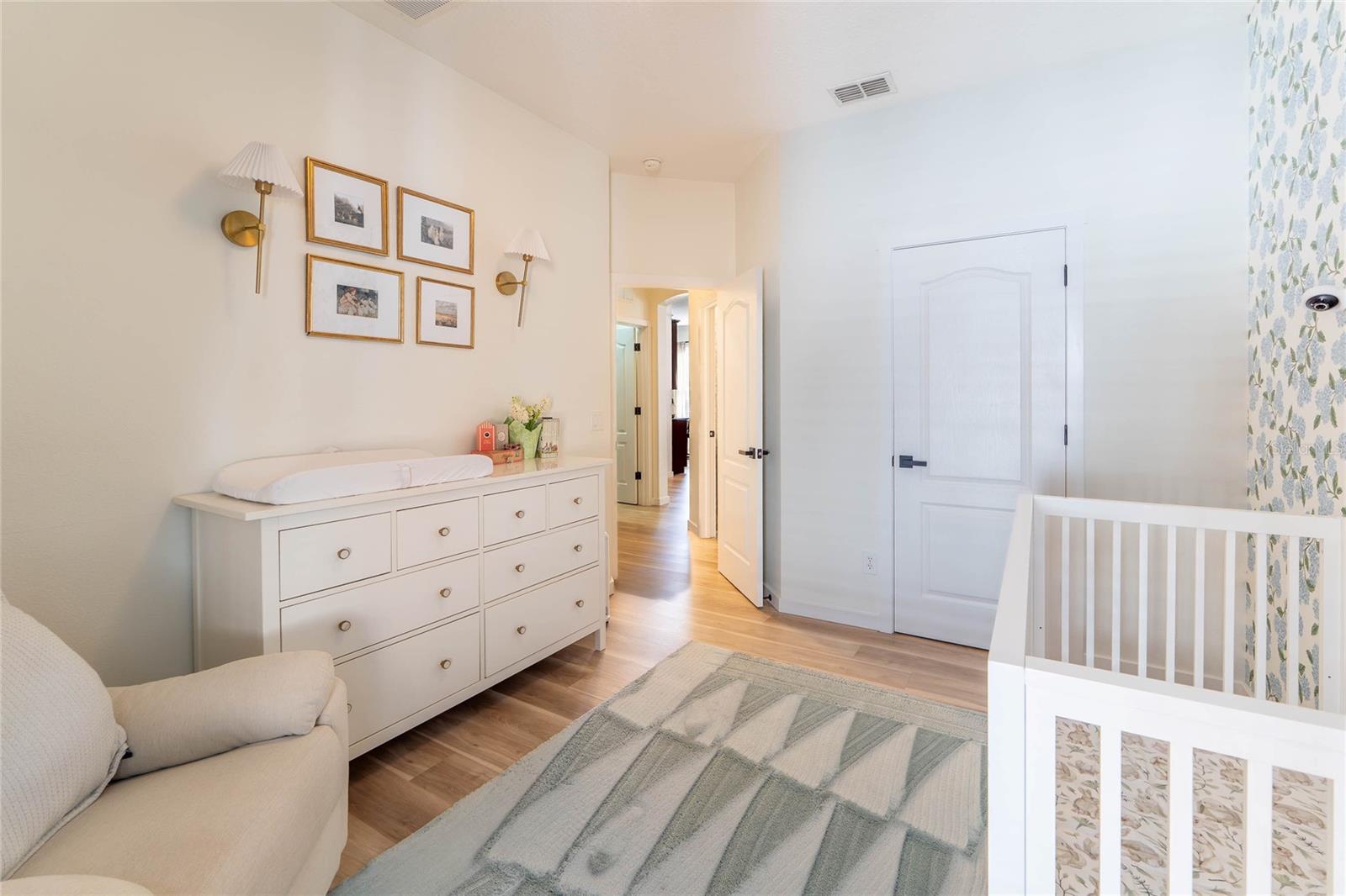 Image 22 of 36 For 184 Birchmont Drive