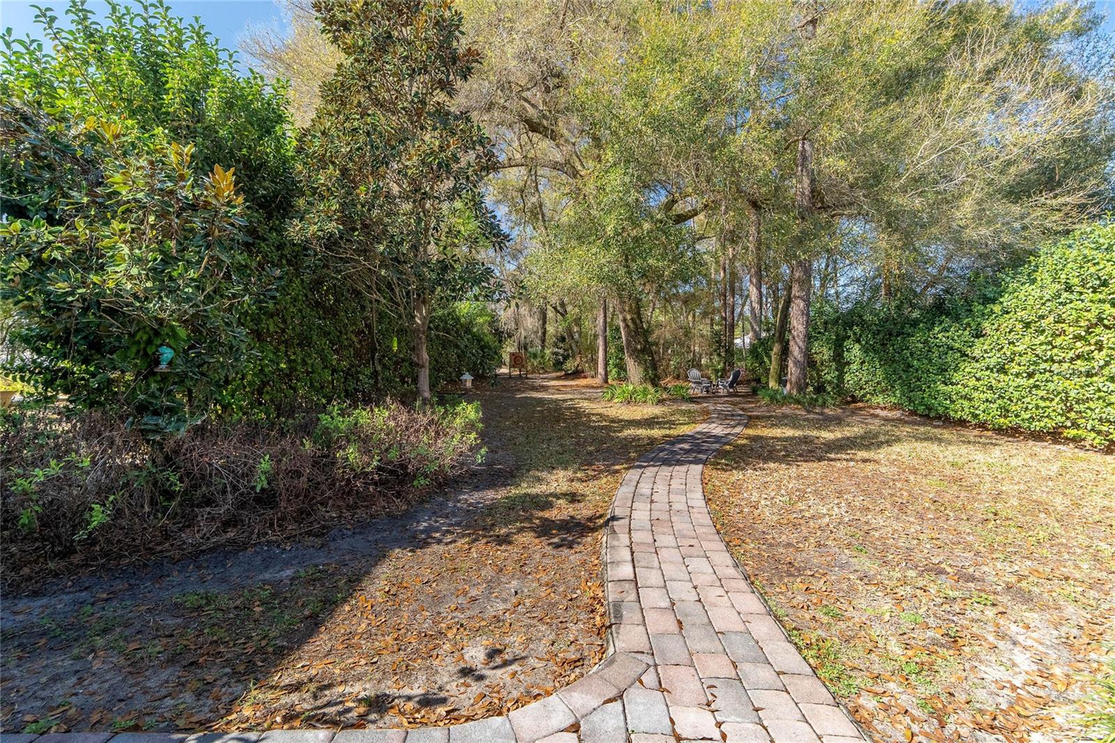 Image 30 of 36 For 184 Birchmont Drive