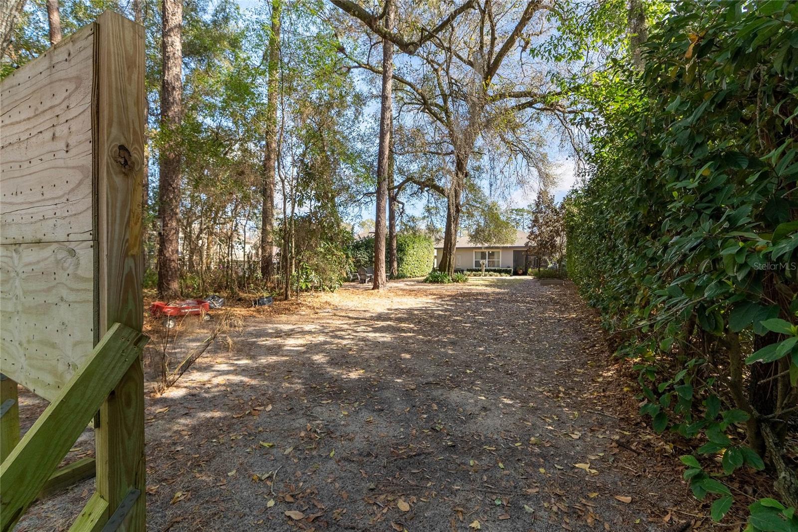 Image 34 of 36 For 184 Birchmont Drive