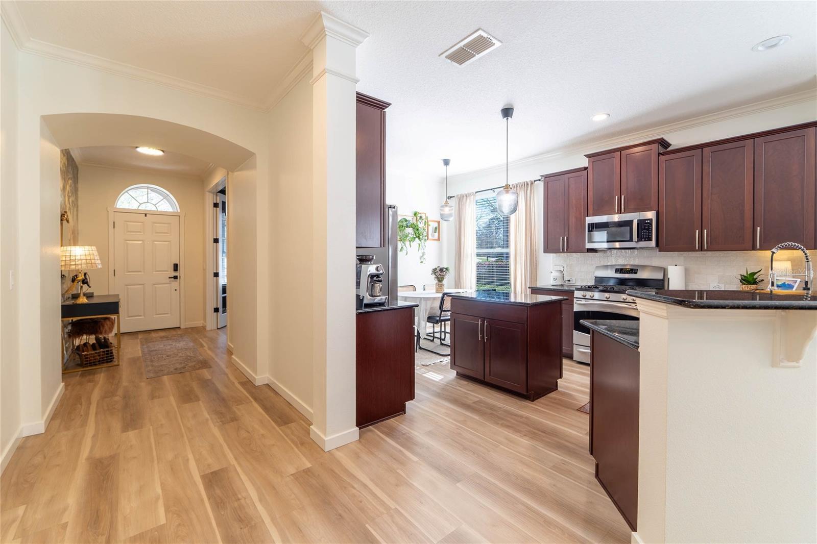 Image 7 of 36 For 184 Birchmont Drive