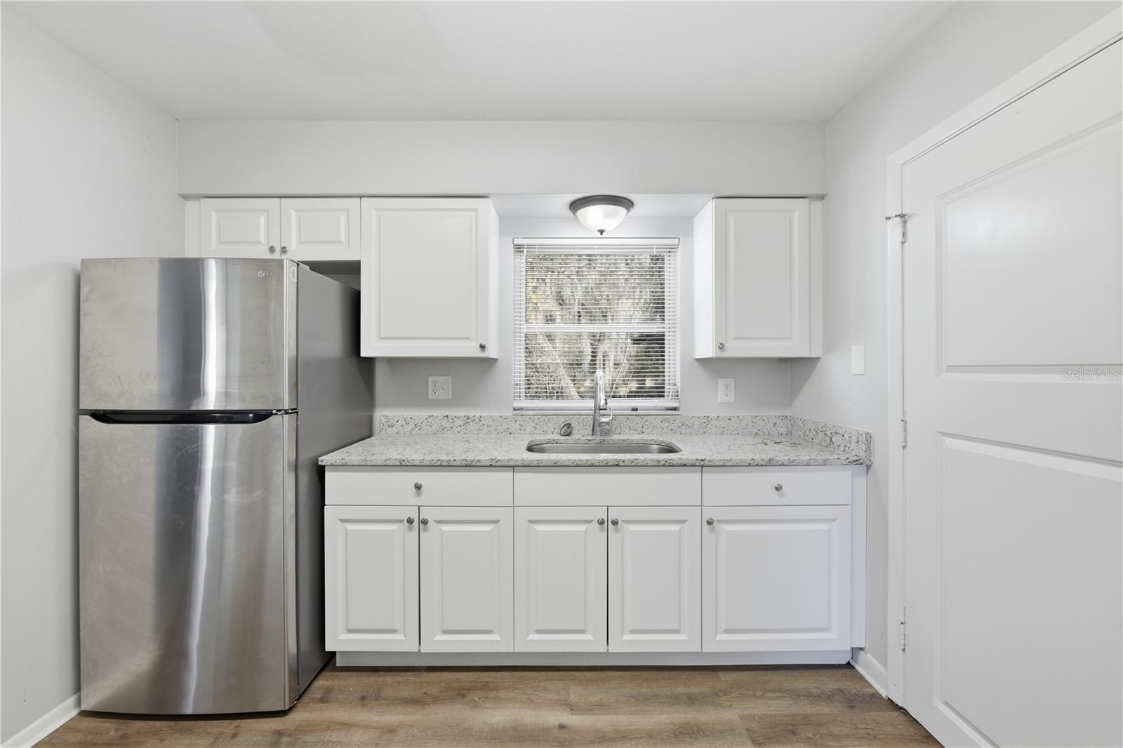 Image 14 of 34 For 170 Crystal Lake Avenue