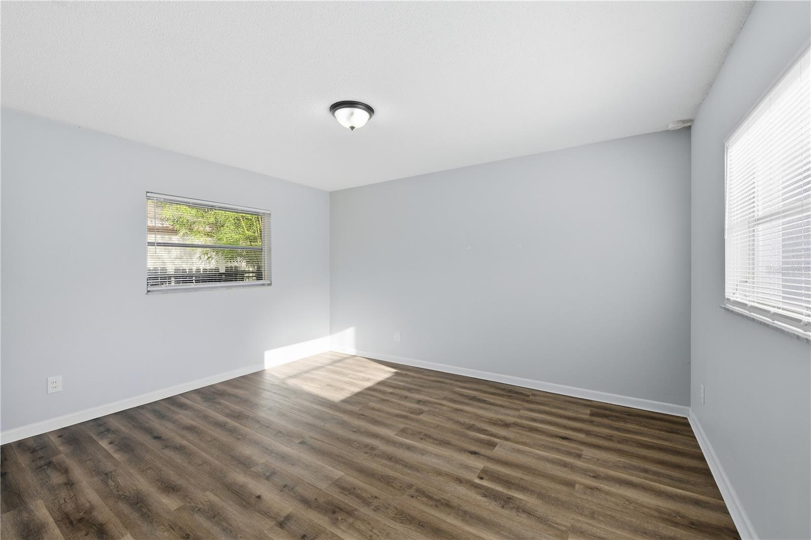 Image 22 of 34 For 170 Crystal Lake Avenue