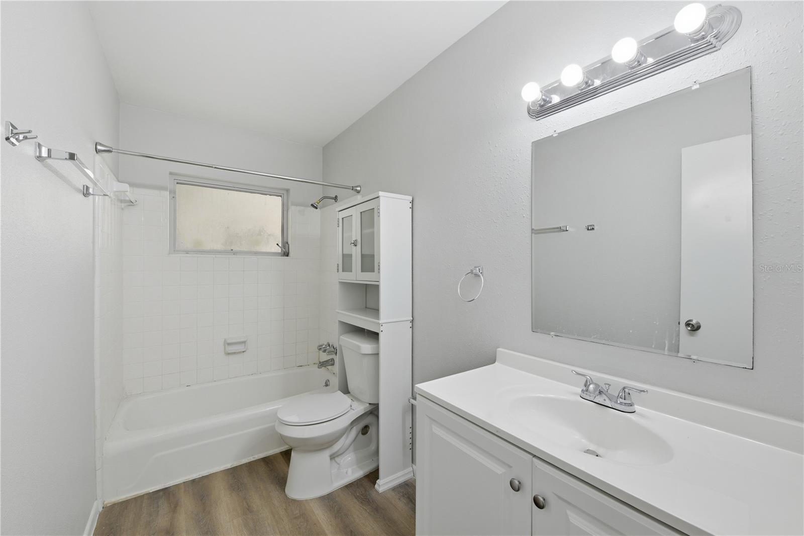 Image 25 of 34 For 170 Crystal Lake Avenue