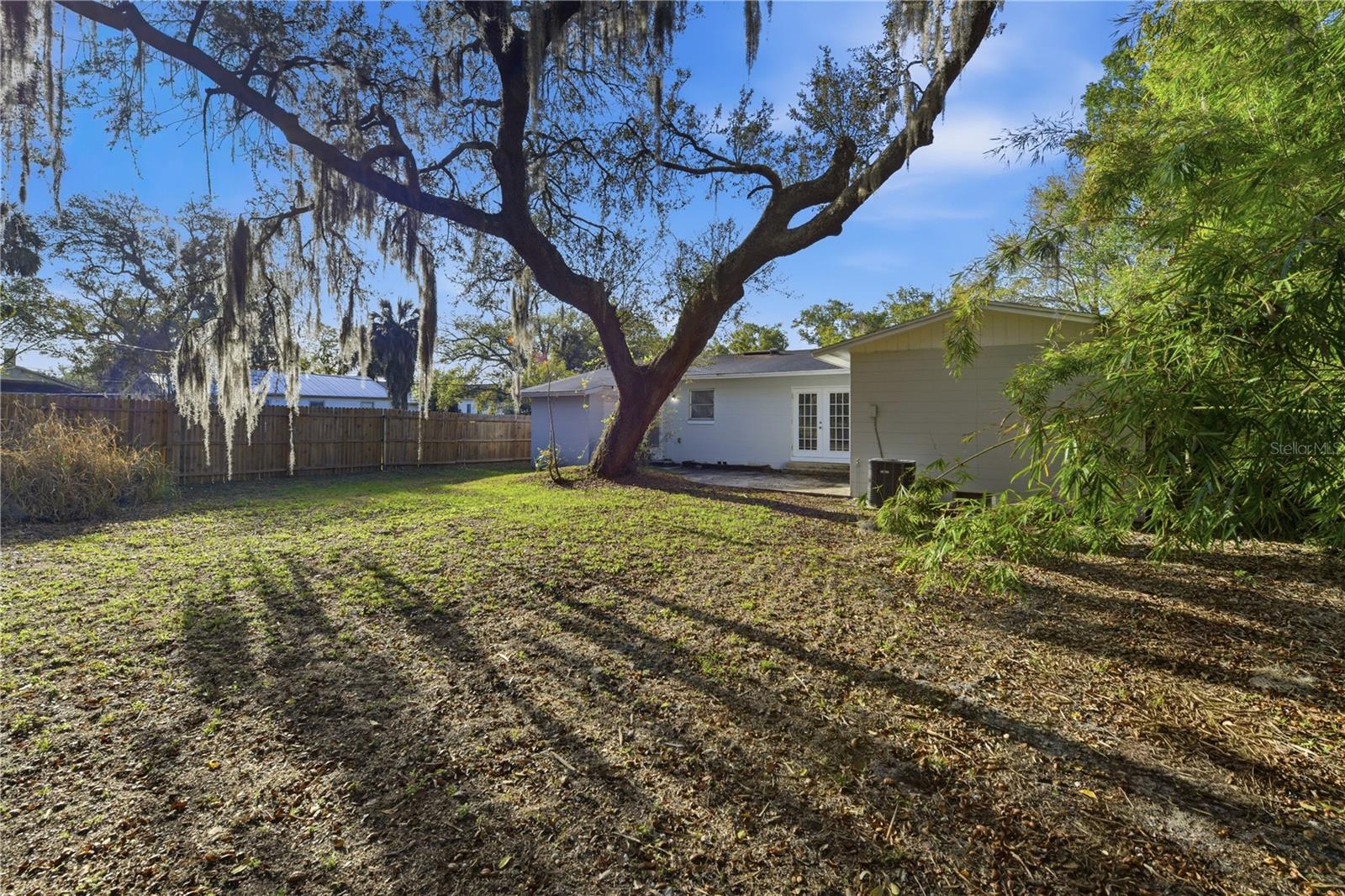 Image 28 of 34 For 170 Crystal Lake Avenue