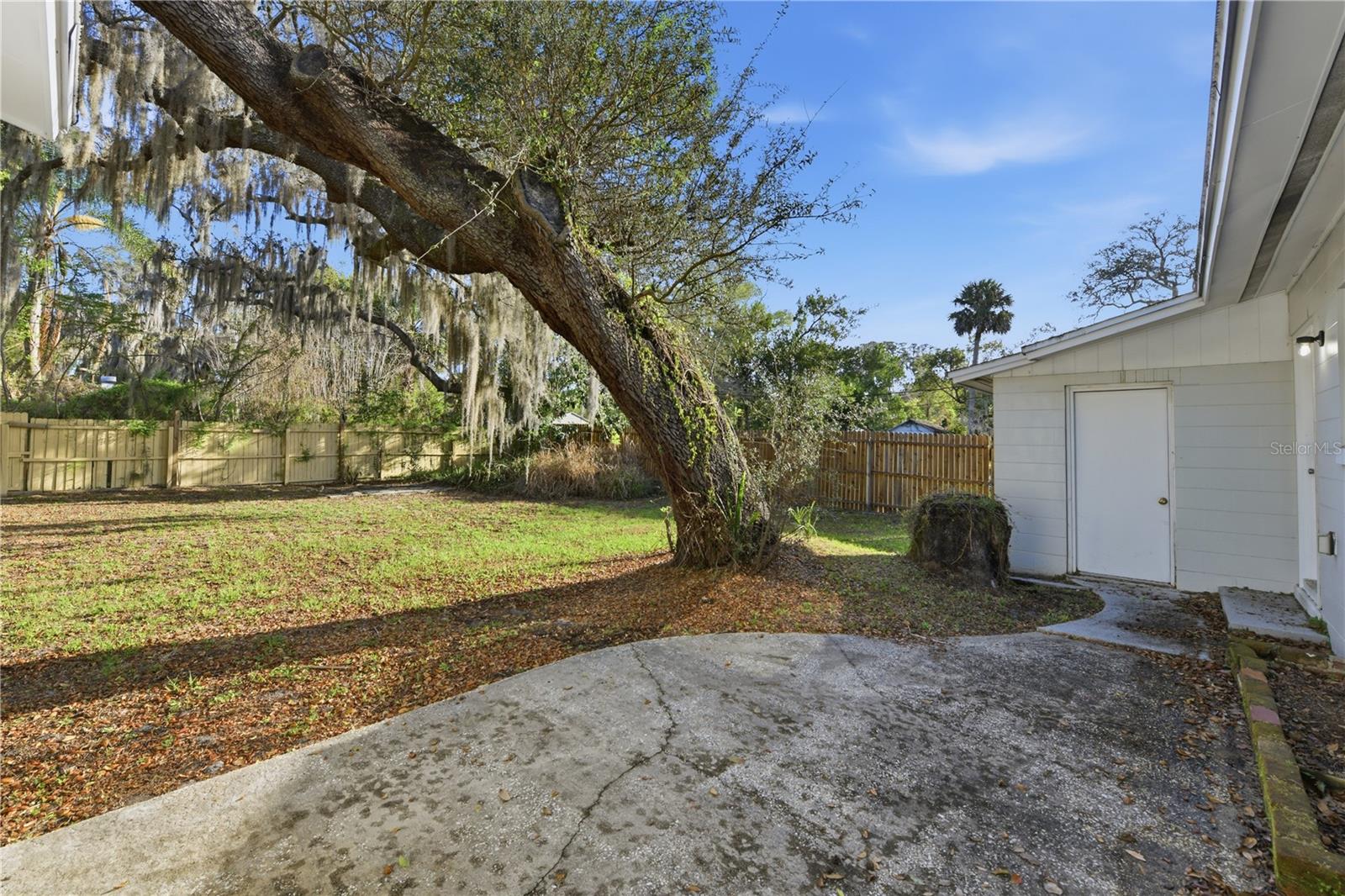 Image 32 of 34 For 170 Crystal Lake Avenue