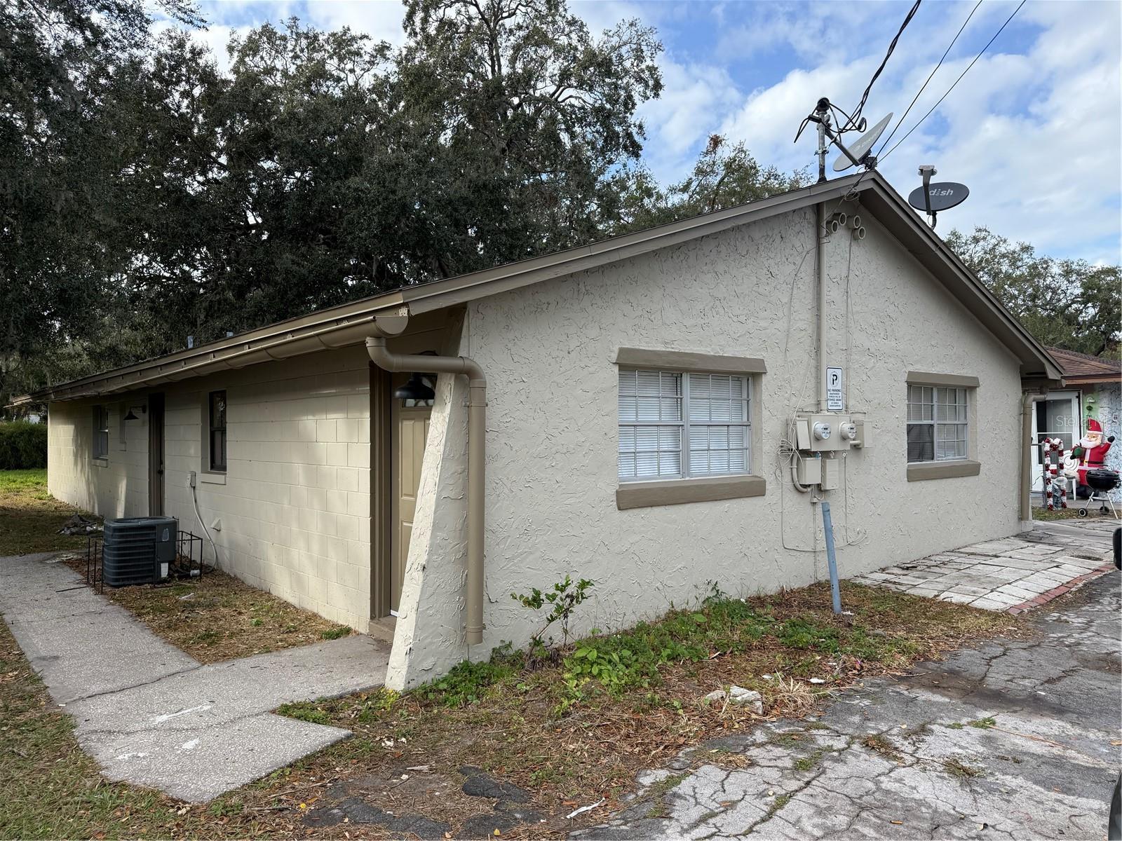 Image 2 of 5 For 410 Rosland Drive