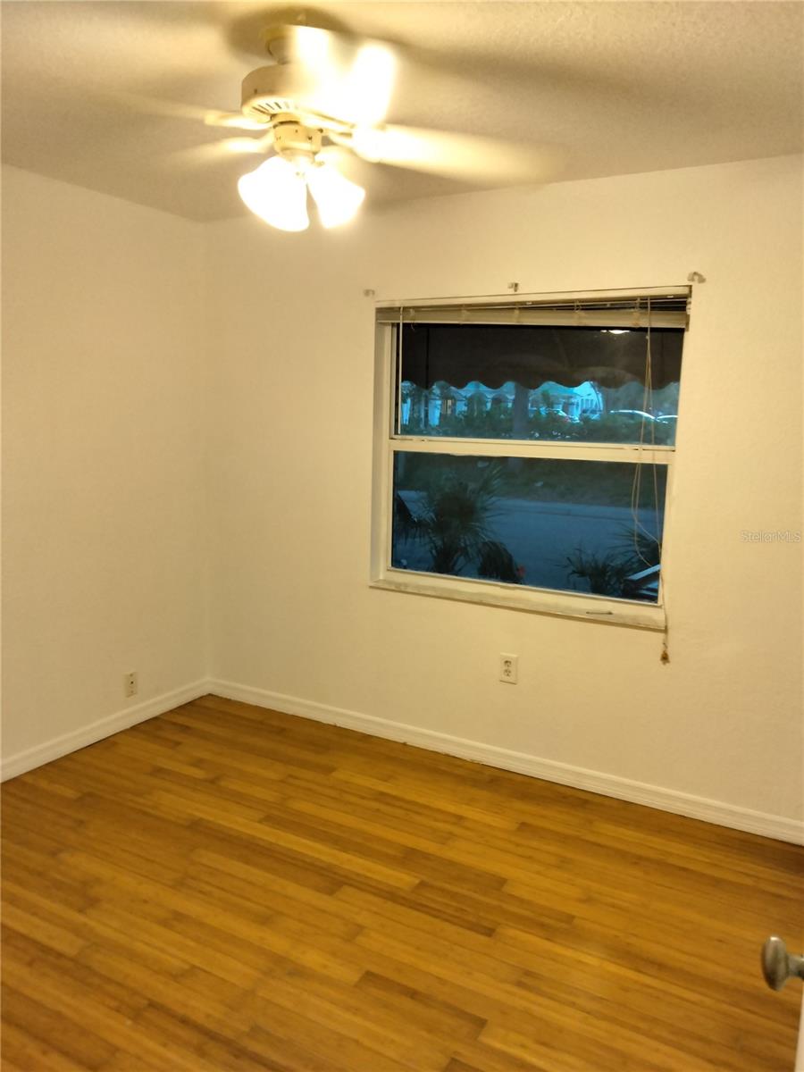 Image 3 of 5 For 410 Rosland Drive