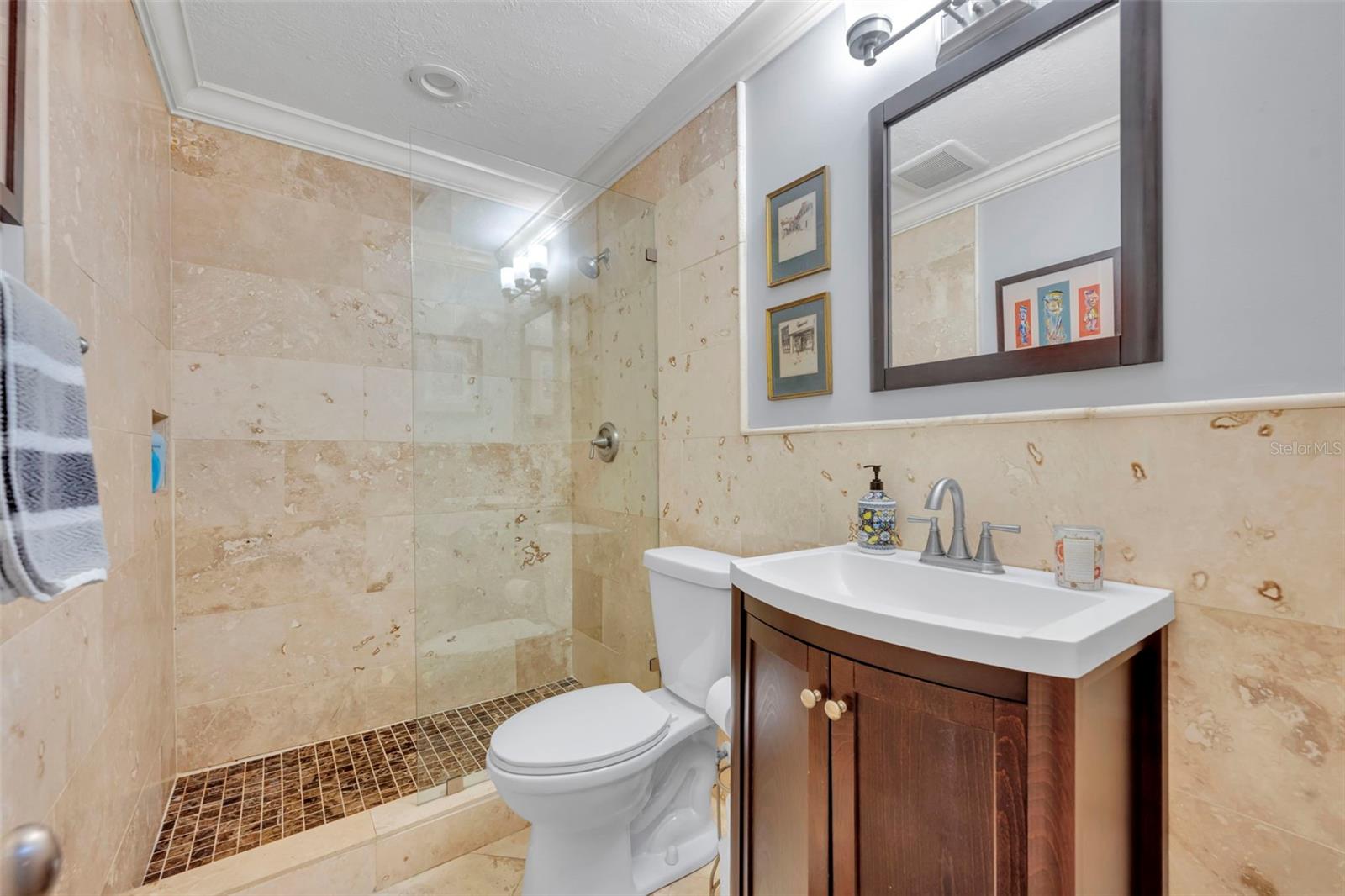 Image 32 of 54 For 628 Dunblane Drive