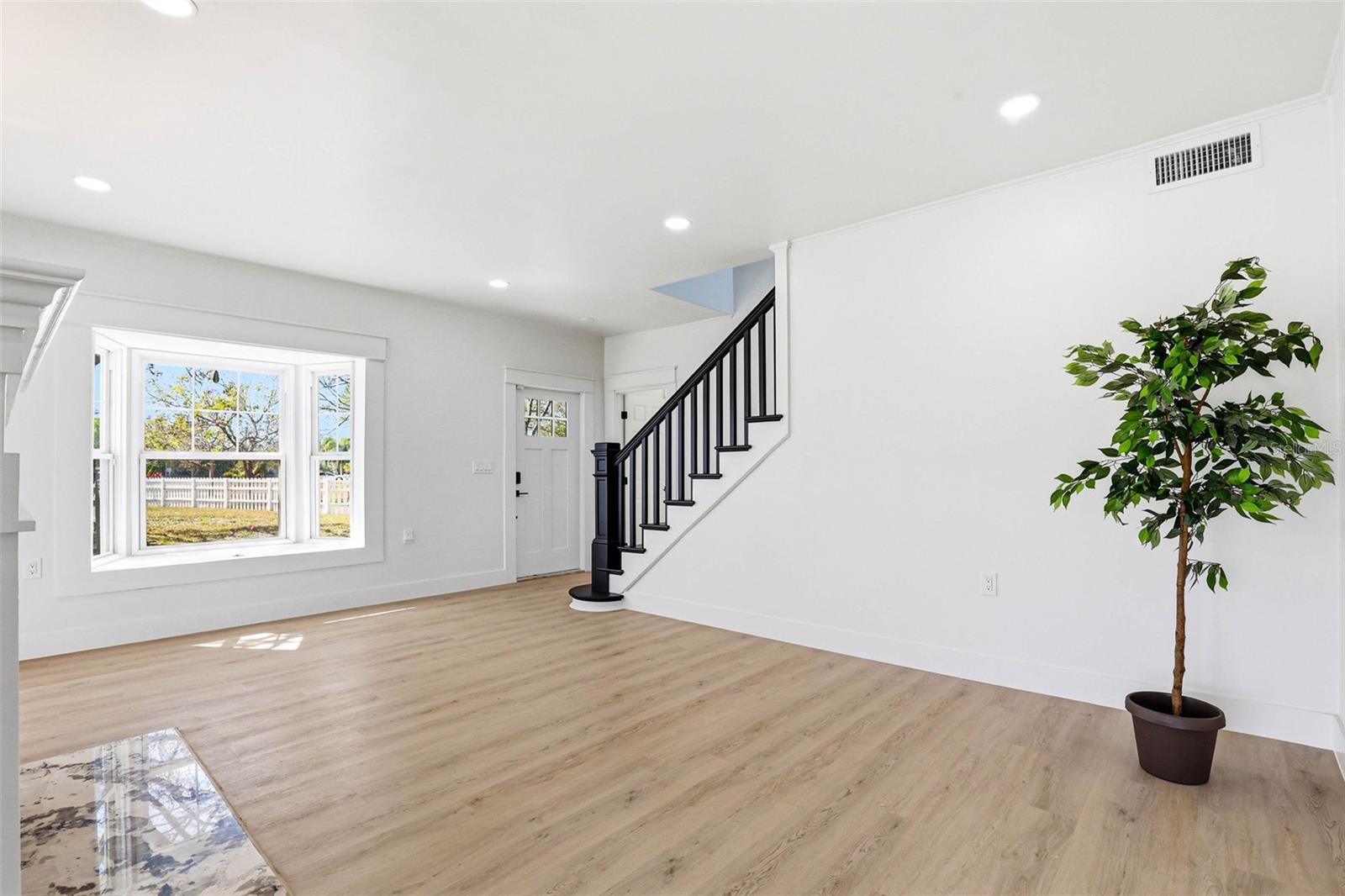 Image 28 of 75 For 301 81st Avenue Ne