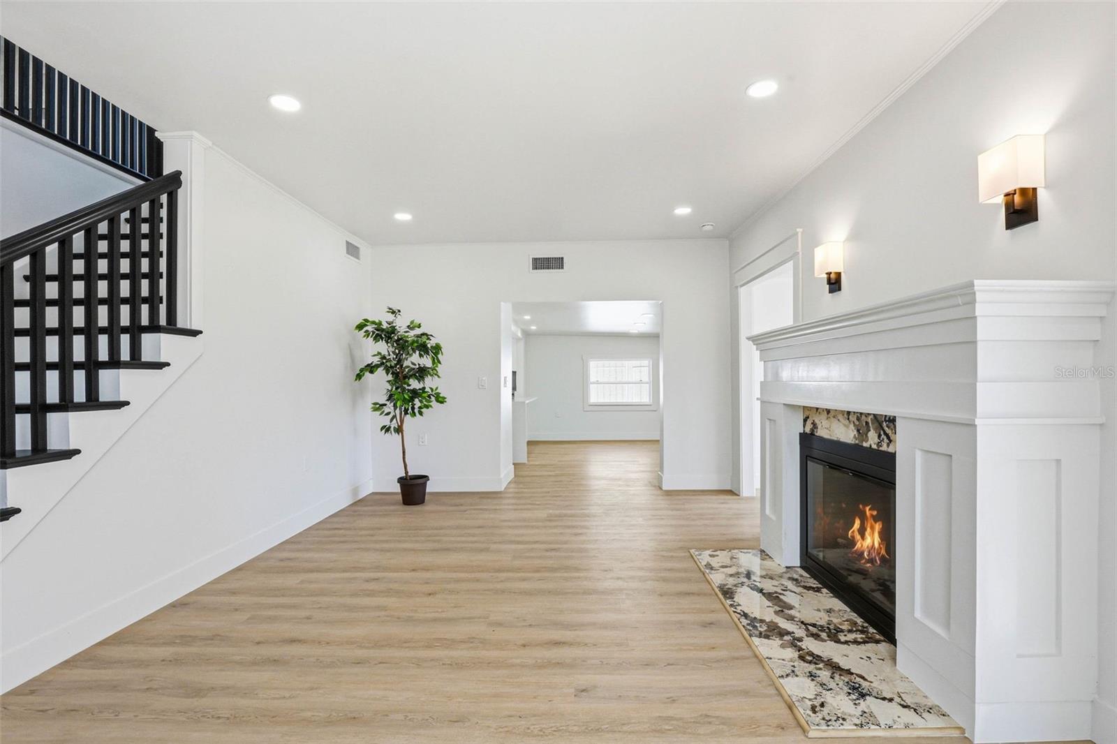 Image 31 of 75 For 301 81st Avenue Ne