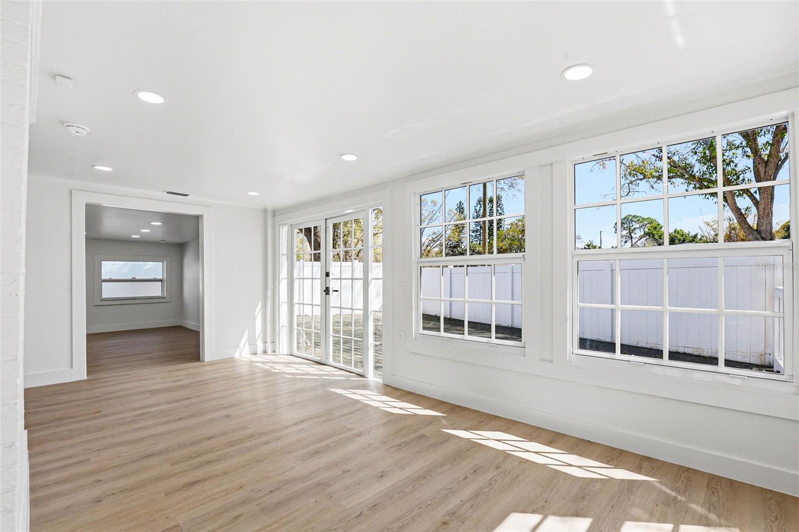 Image 34 of 75 For 301 81st Avenue Ne