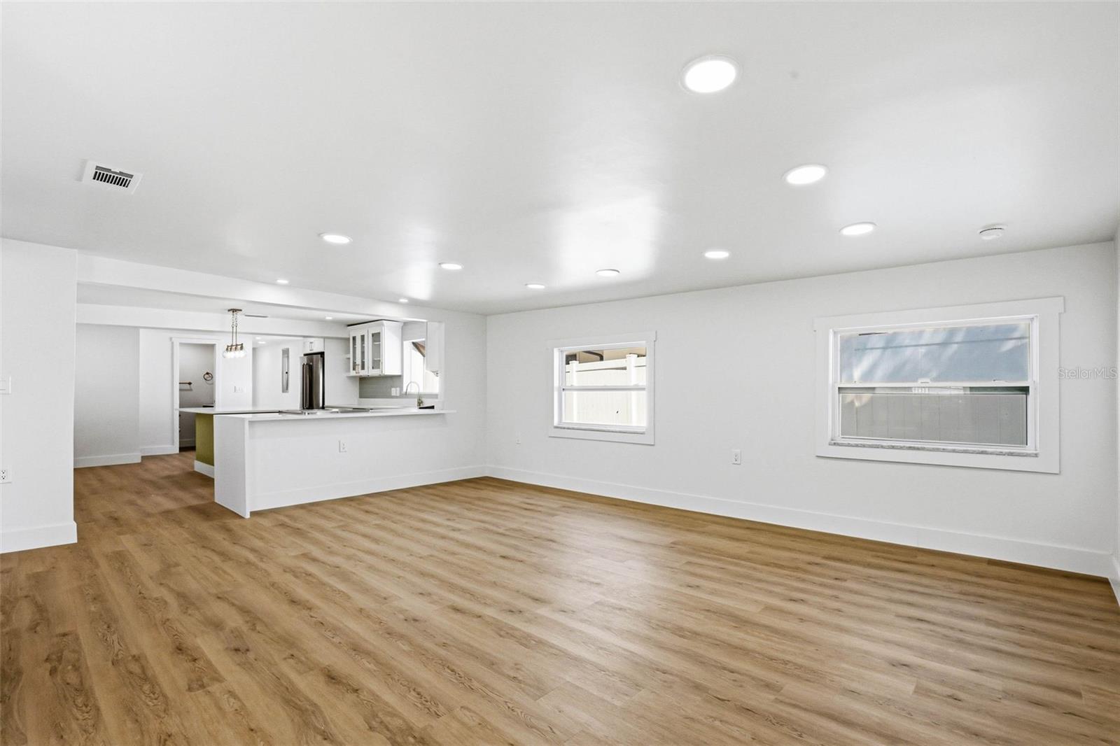 Image 39 of 75 For 301 81st Avenue Ne