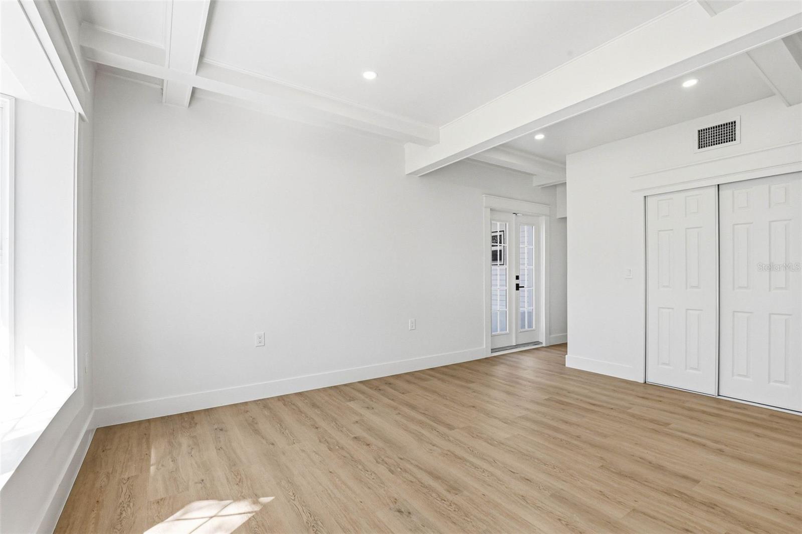 Image 44 of 75 For 301 81st Avenue Ne