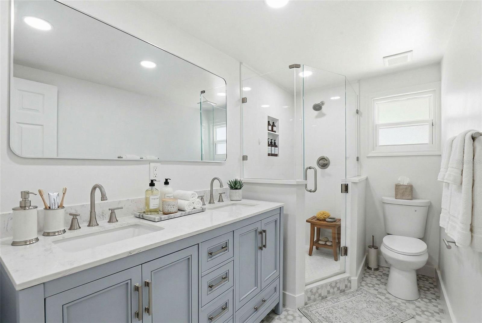 Image 47 of 75 For 301 81st Avenue Ne