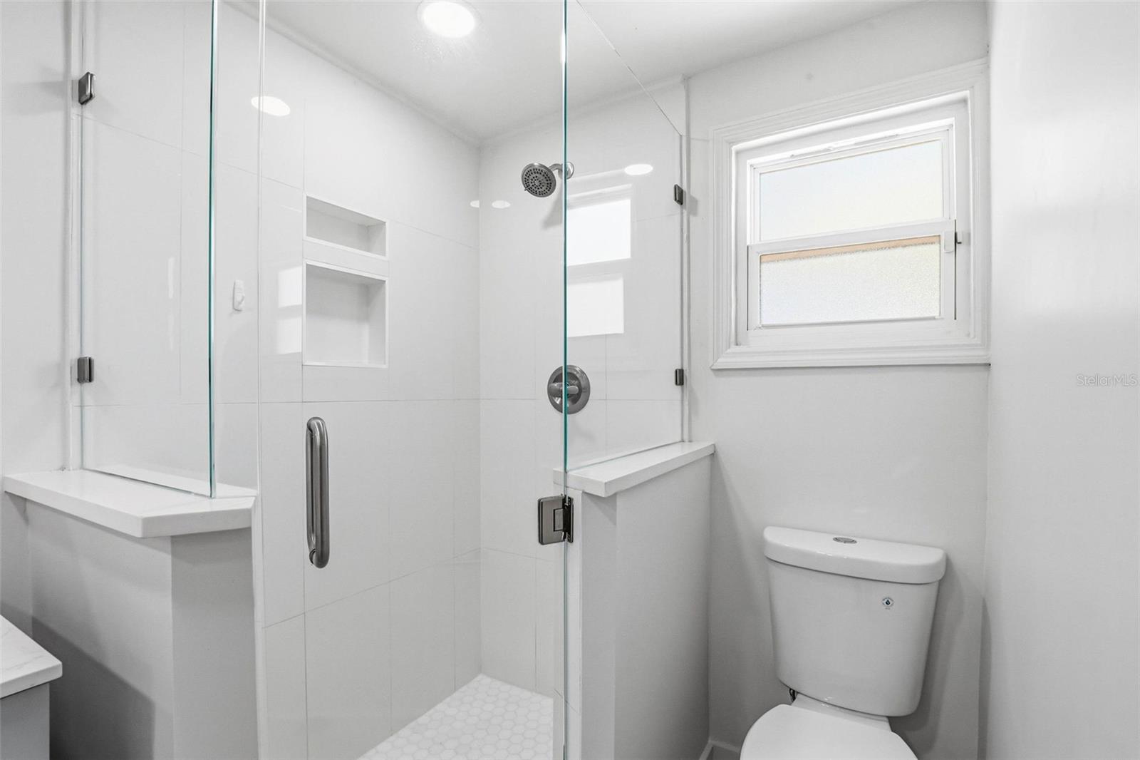 Image 49 of 75 For 301 81st Avenue Ne