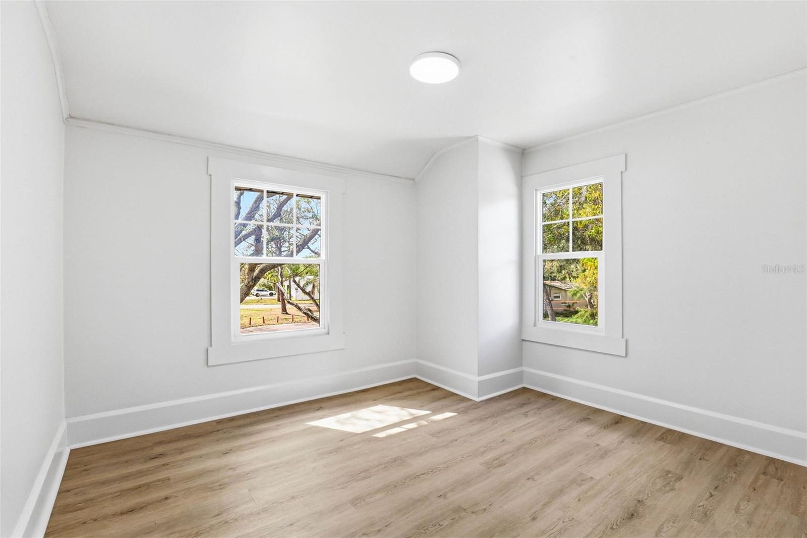 Image 60 of 75 For 301 81st Avenue Ne