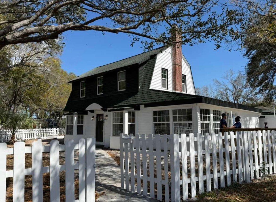 Image 8 of 75 For 301 81st Avenue Ne