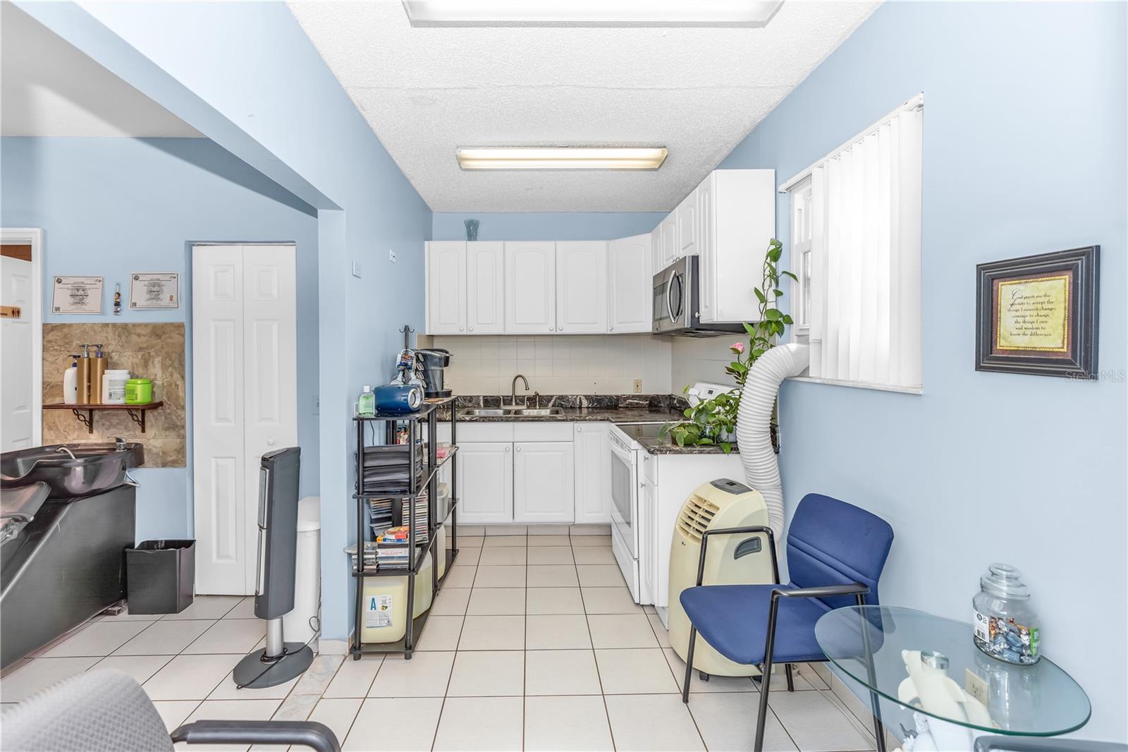 Image 22 of 44 For 502 San Marie Avenue