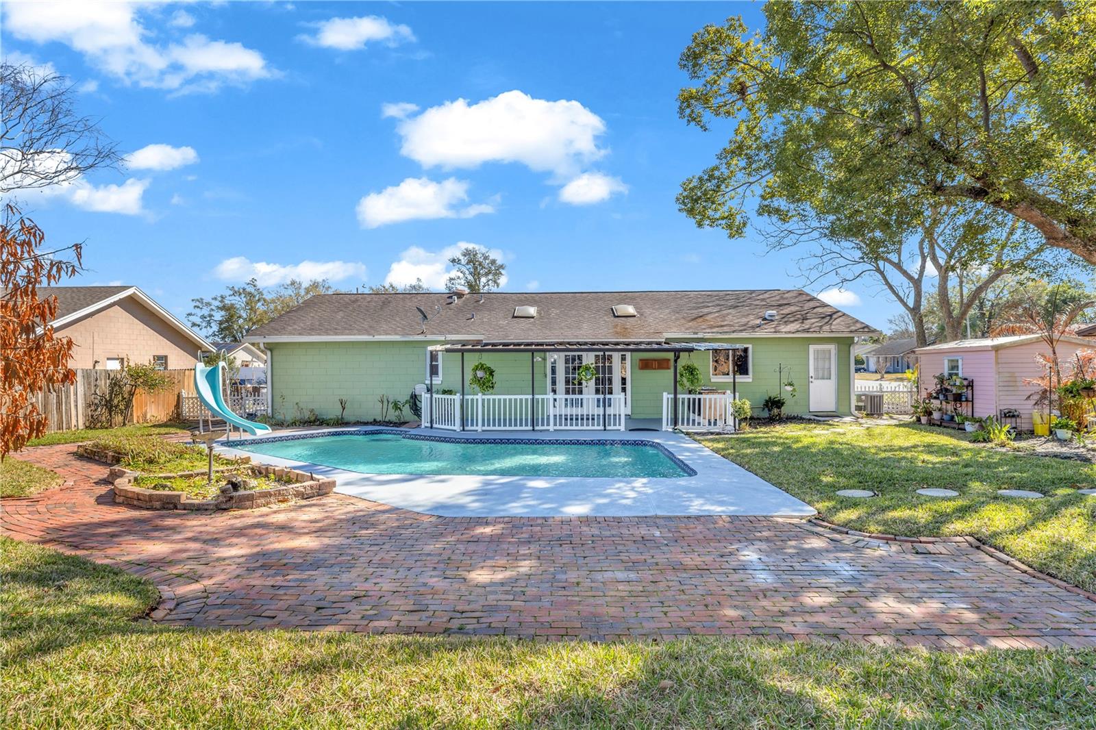 Image 31 of 44 For 502 San Marie Avenue