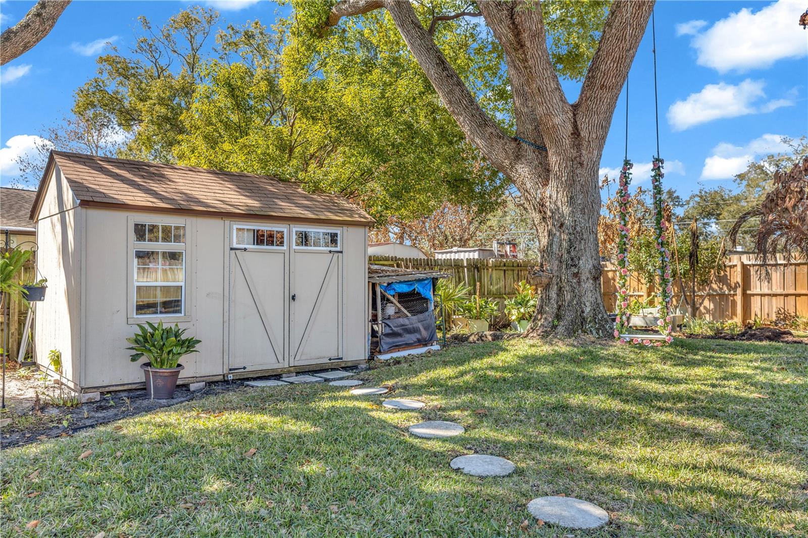 Image 35 of 44 For 502 San Marie Avenue