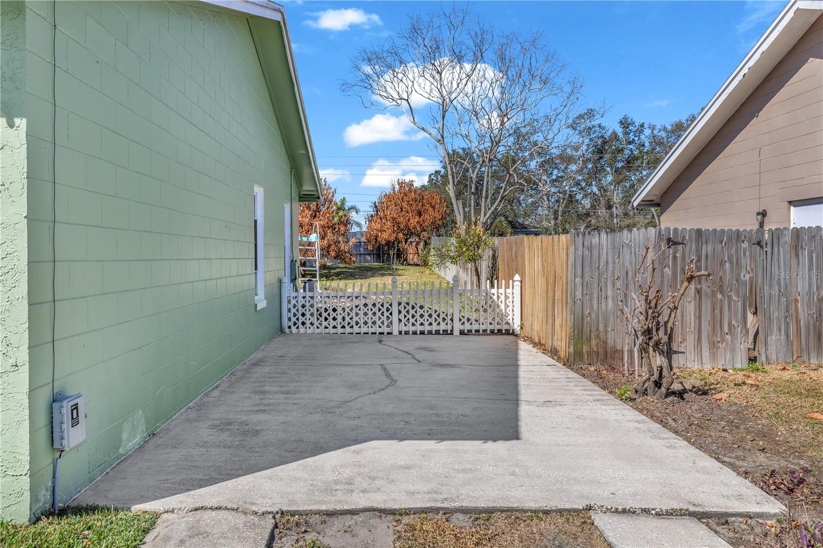 Image 37 of 44 For 502 San Marie Avenue