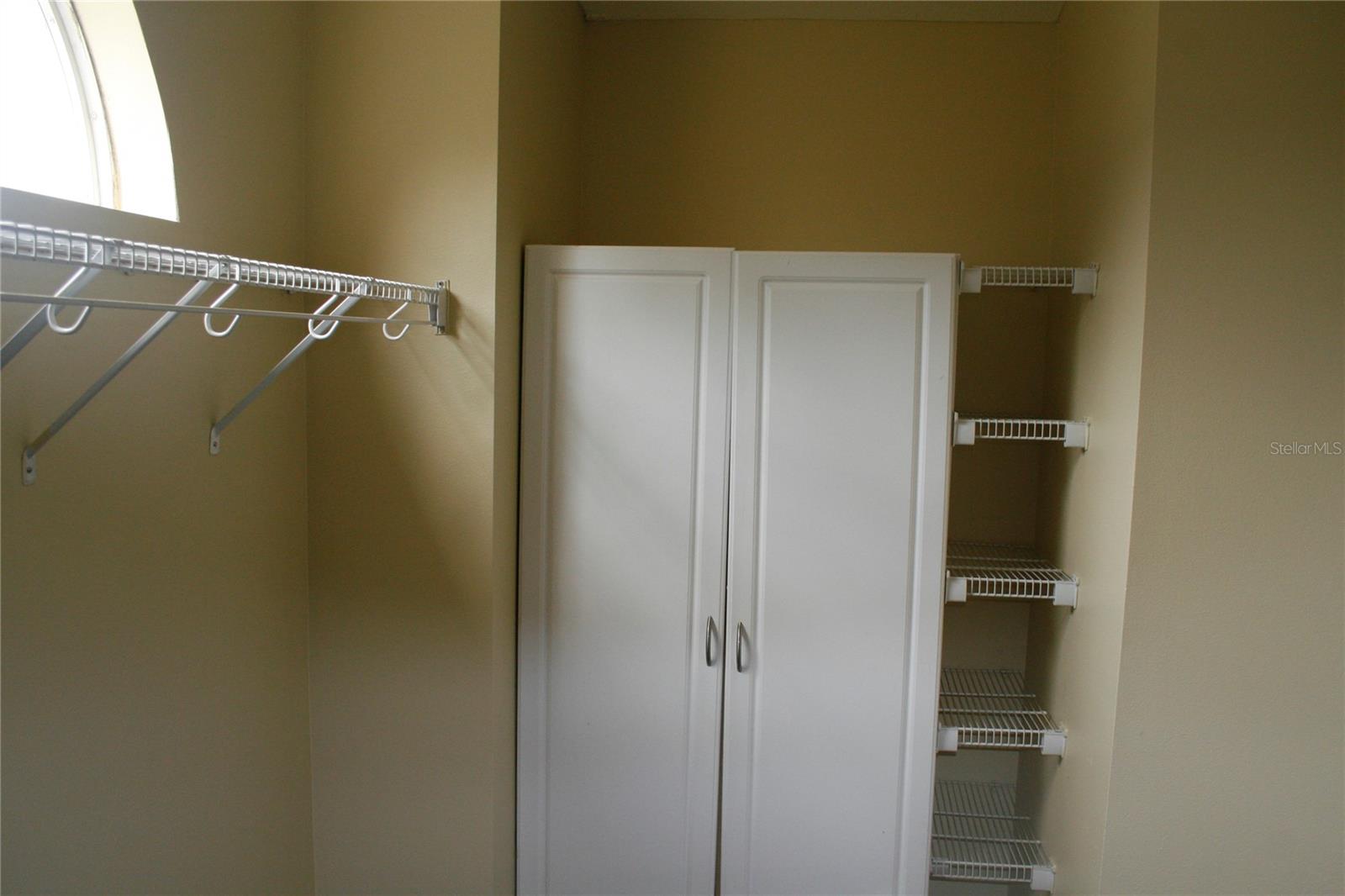 Image 14 of 23 For 309 View Court