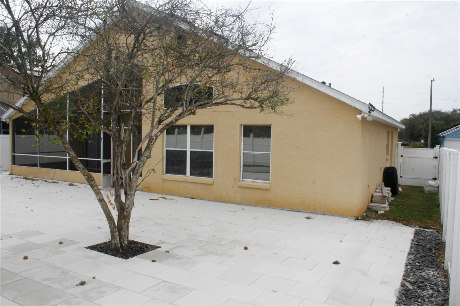 Image 22 of 23 For 309 View Court