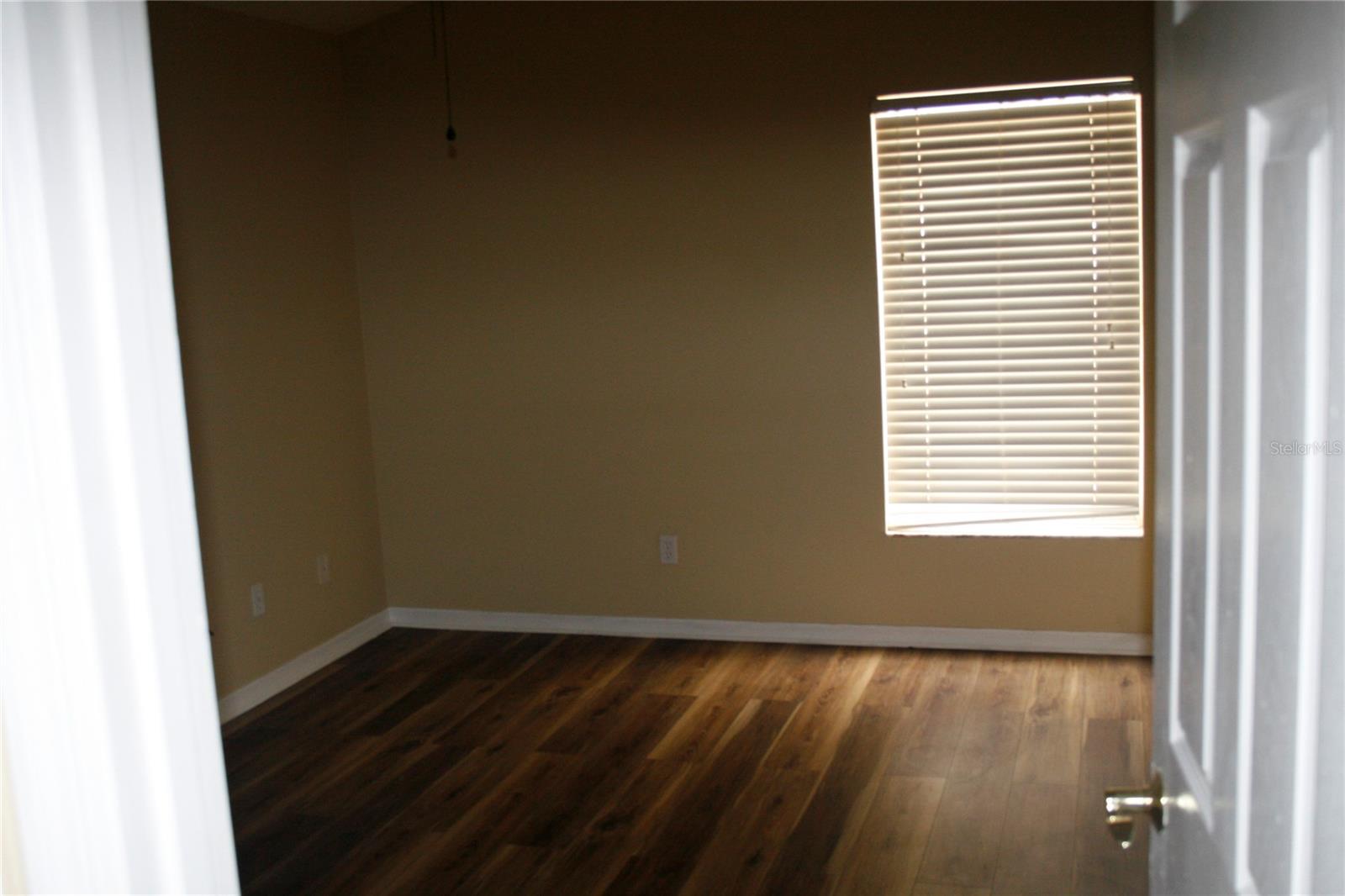 Image 6 of 23 For 309 View Court