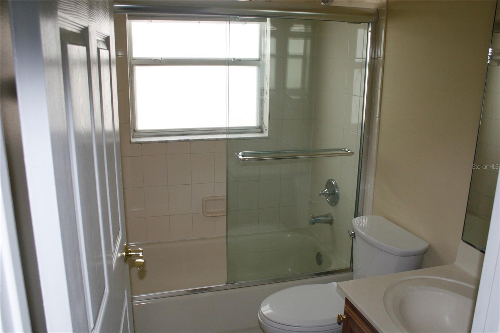 Image 8 of 23 For 309 View Court