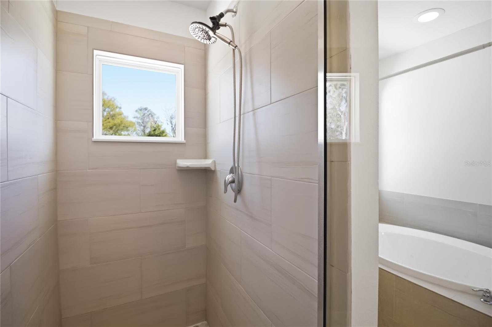 Image 14 of 65 For 827 Dennis Avenue