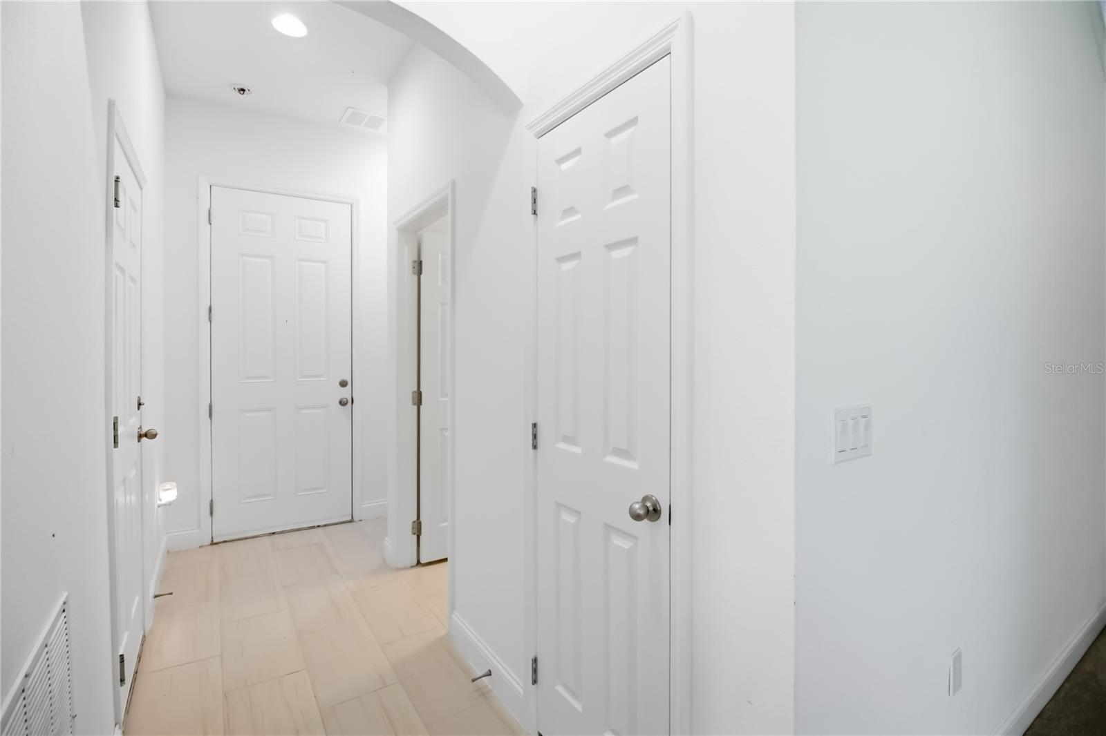 Image 21 of 65 For 827 Dennis Avenue