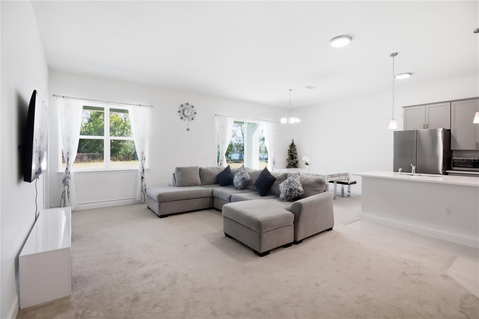 Image 29 of 65 For 827 Dennis Avenue