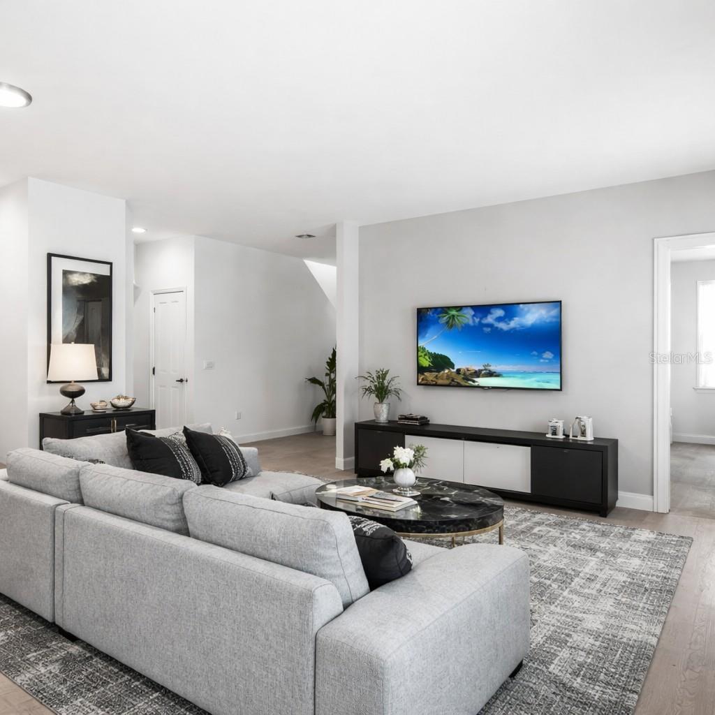 Image 34 of 65 For 827 Dennis Avenue