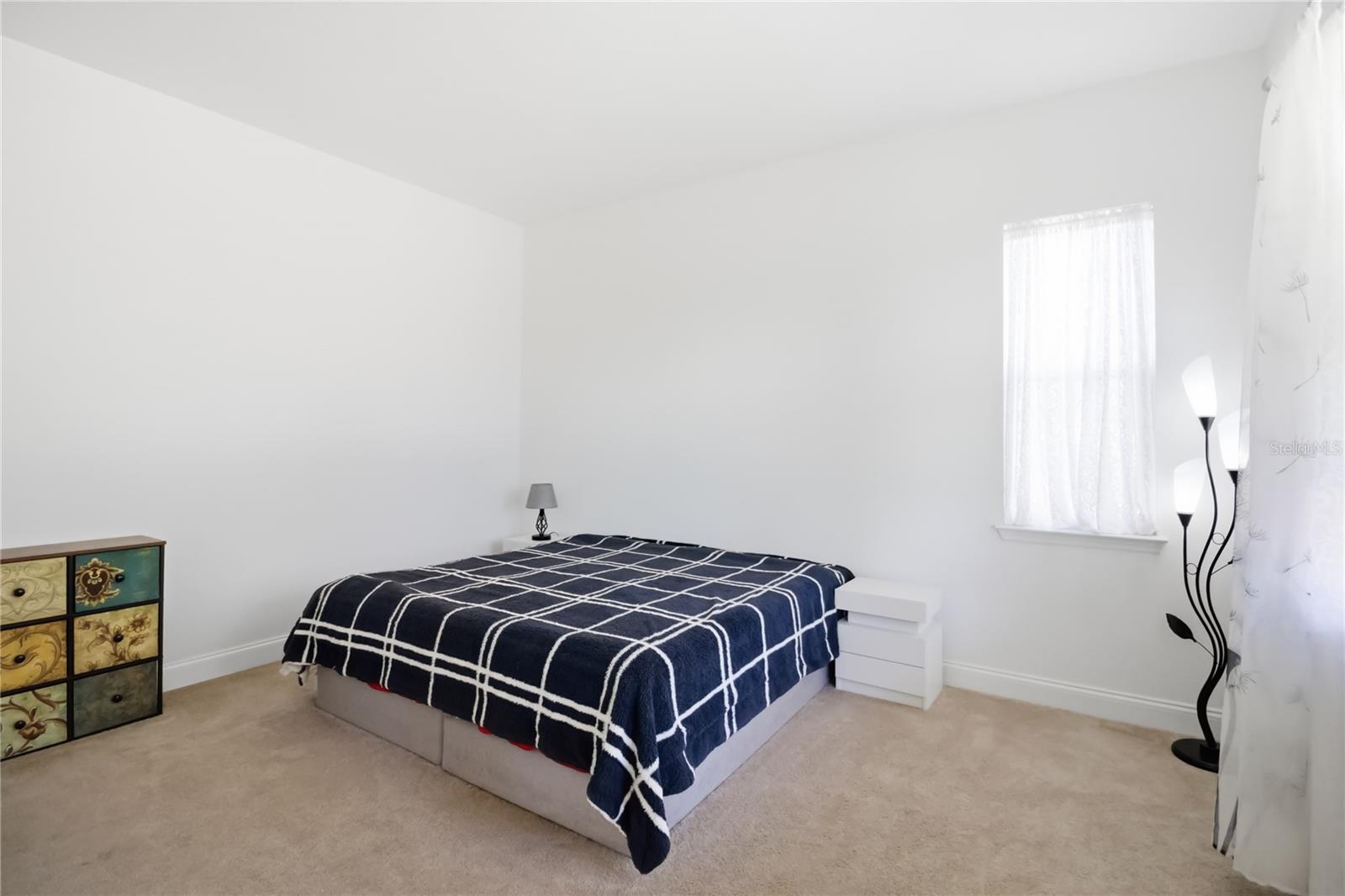 Image 36 of 65 For 827 Dennis Avenue