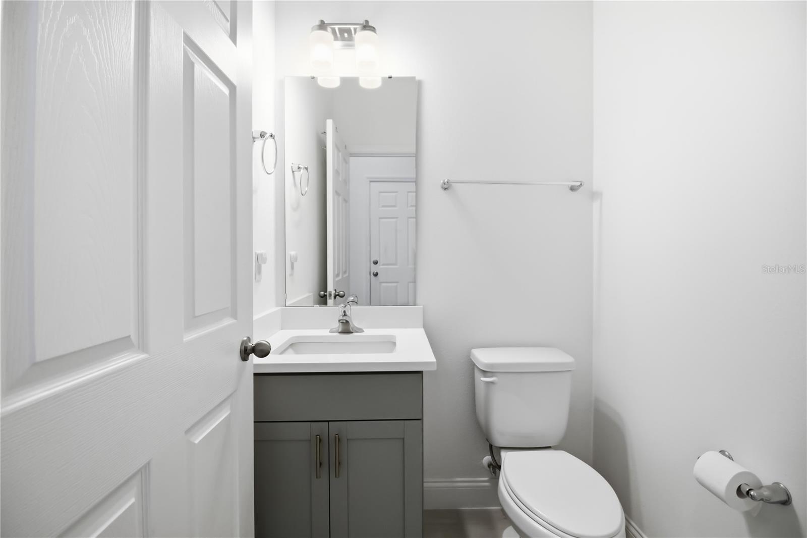 Image 7 of 65 For 827 Dennis Avenue