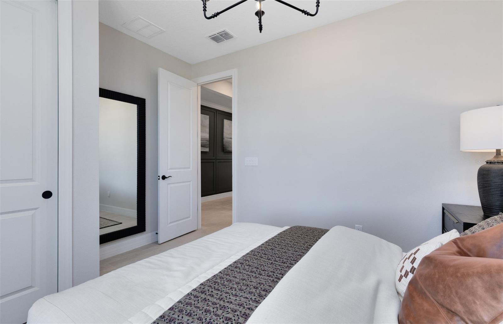 Image 19 of 26 For 5814 Fabry Street