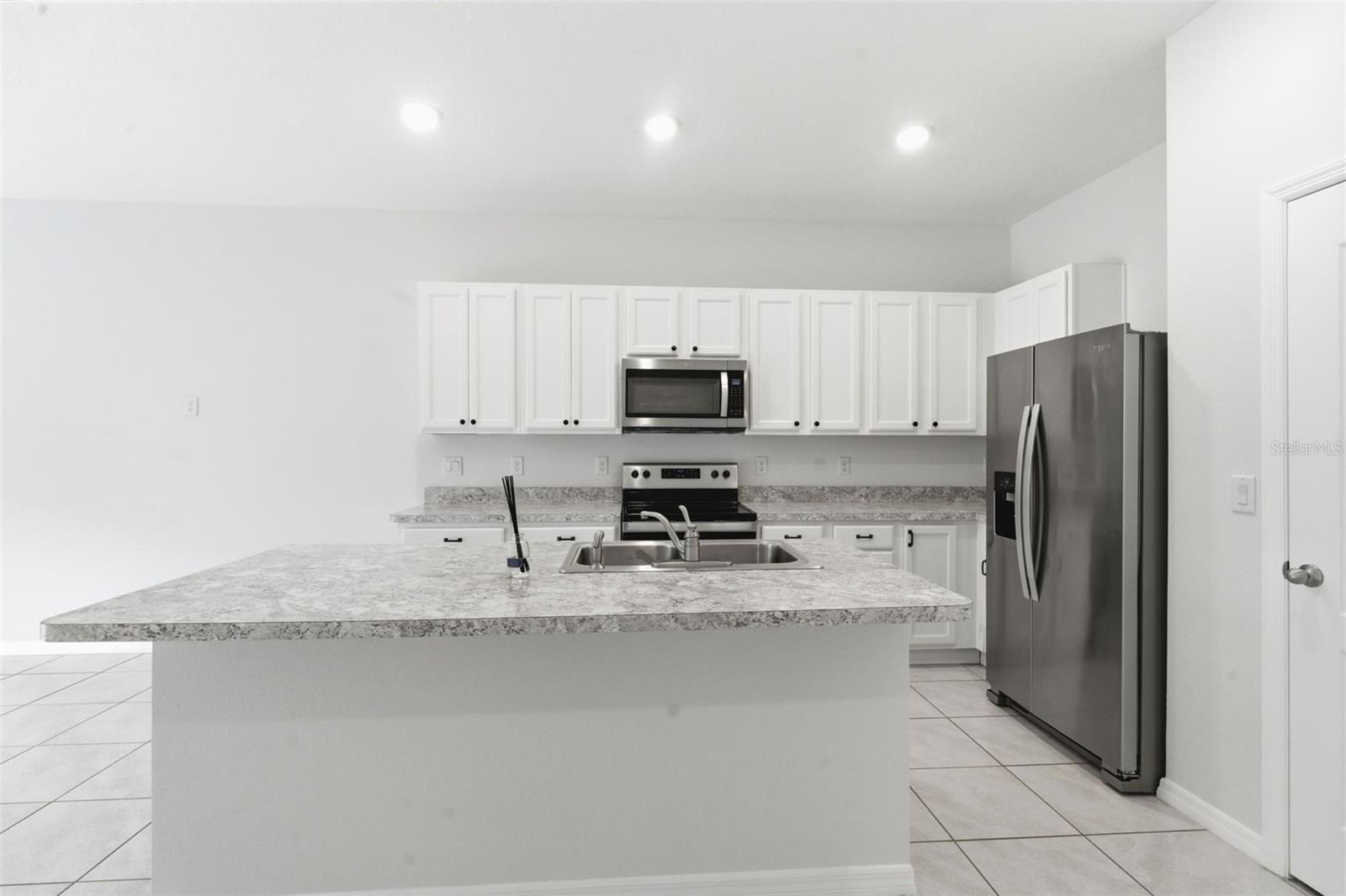 Image 6 of 24 For 1292 Yellow Finch Drive