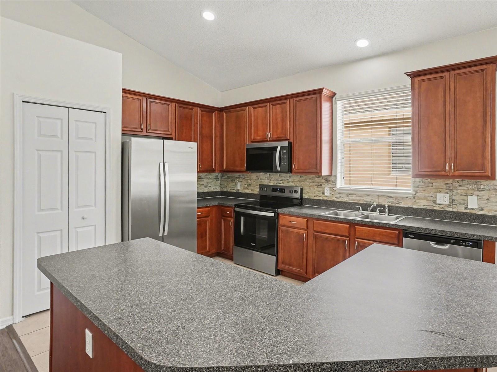 Image 17 of 27 For 1714 Cedar Lake Drive