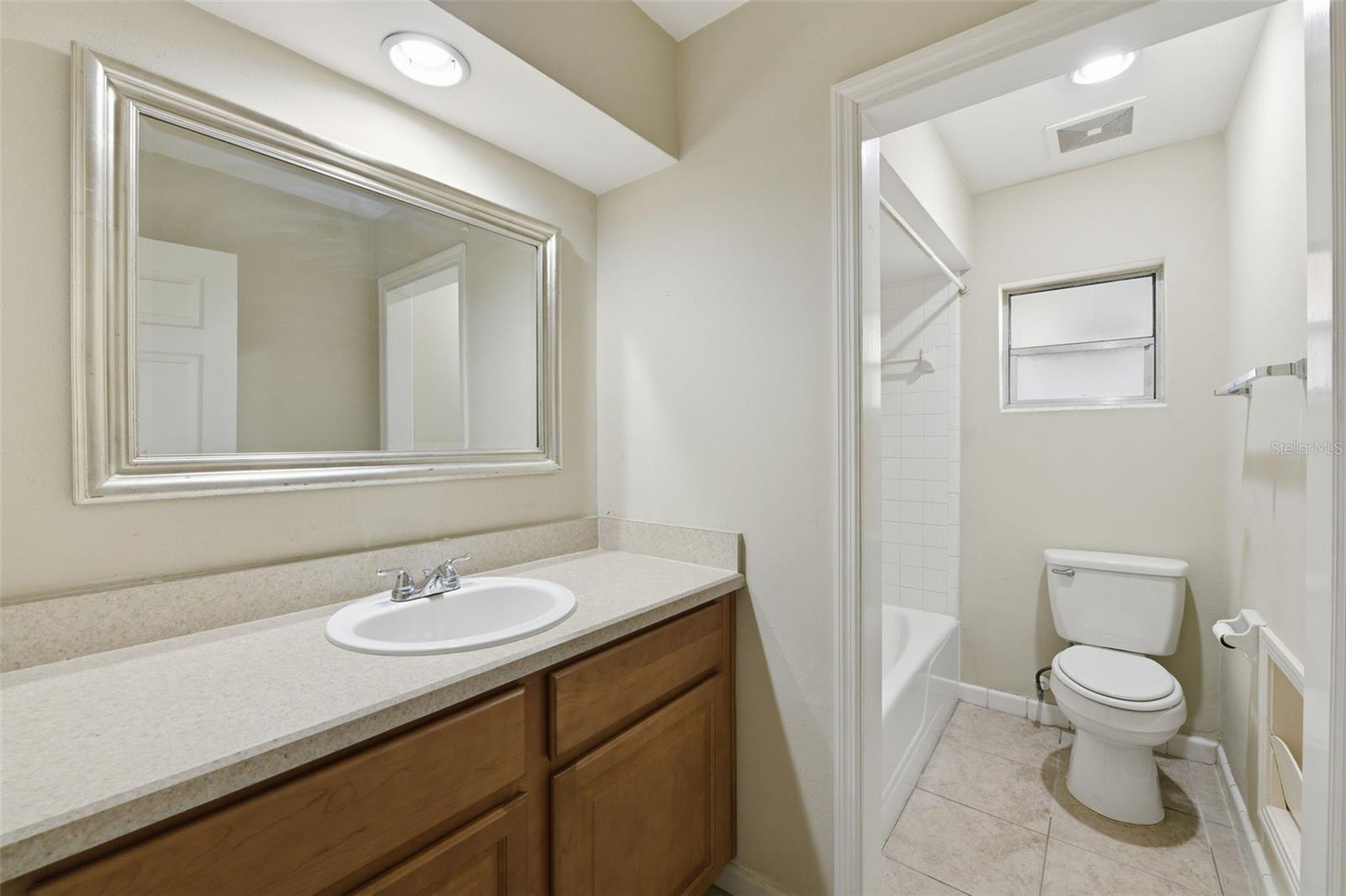 Listing photo id 27 for 1404 Stratford Road