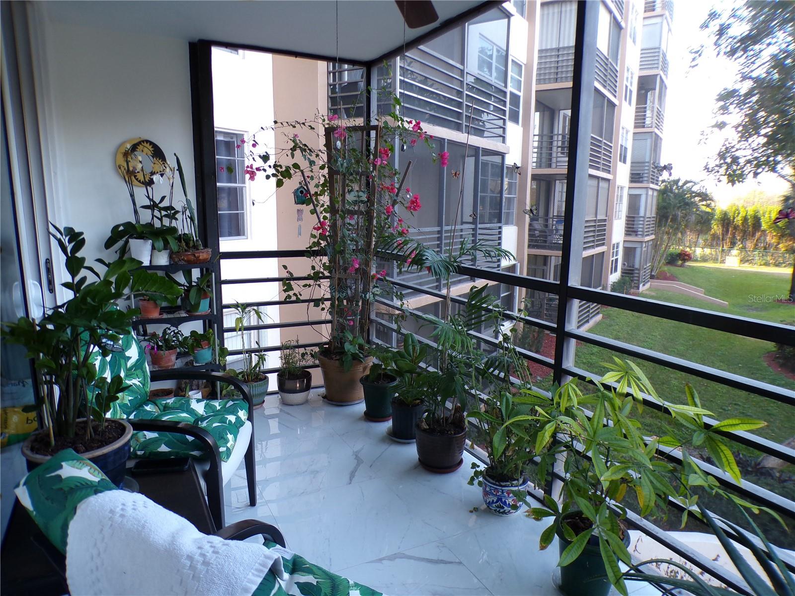 Image 25 of 45 For 1000 Saint Charles Place 209