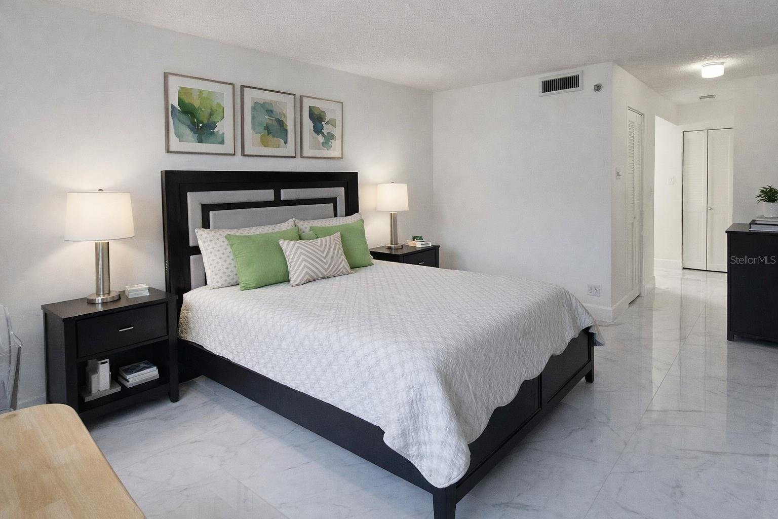 Image 35 of 45 For 1000 Saint Charles Place 209