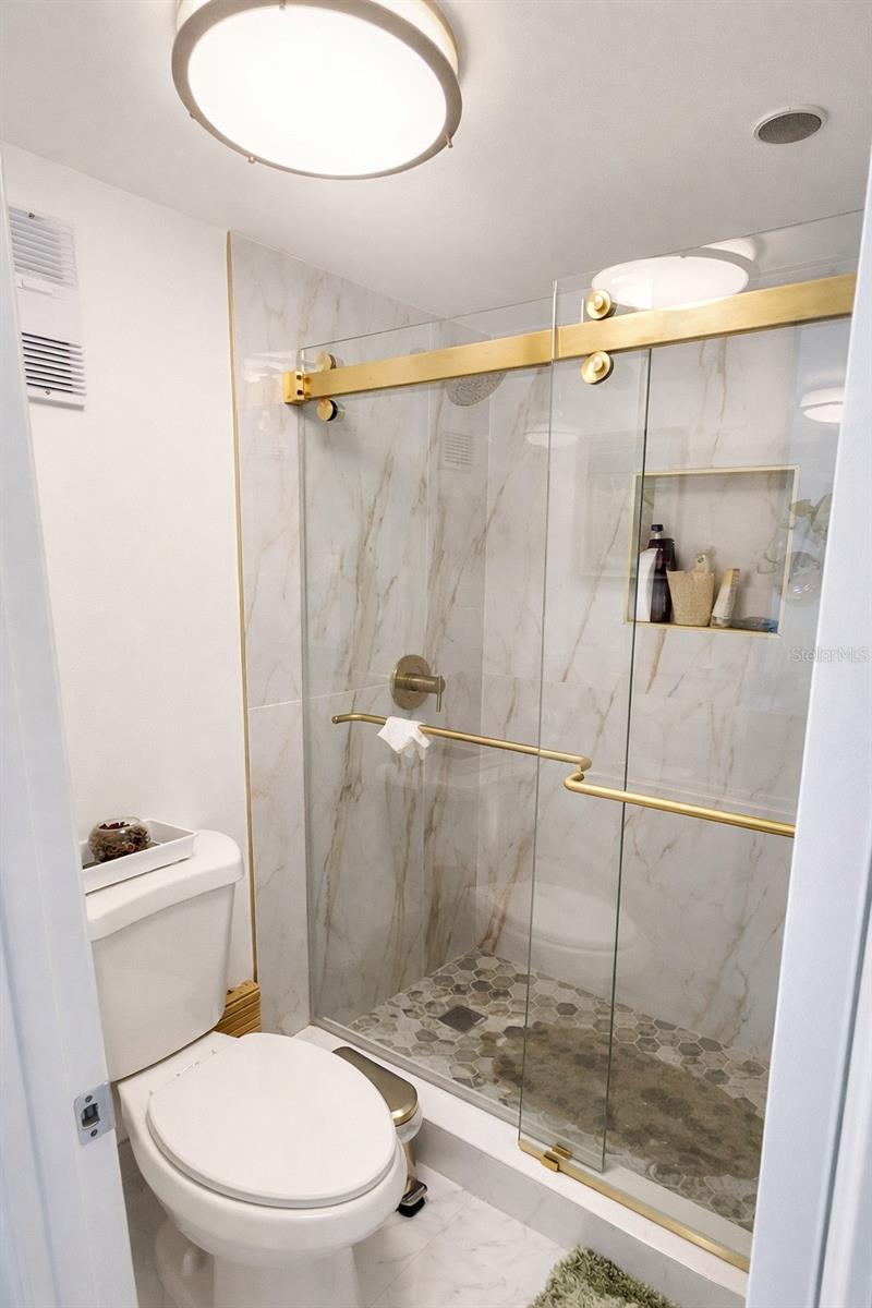 Image 39 of 45 For 1000 Saint Charles Place 209