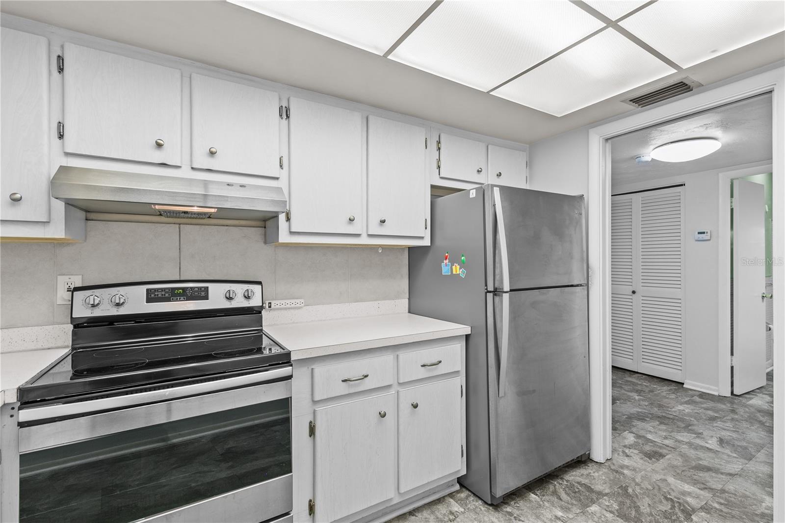 Image 40 of 75 For 221 Columbia Drive 340